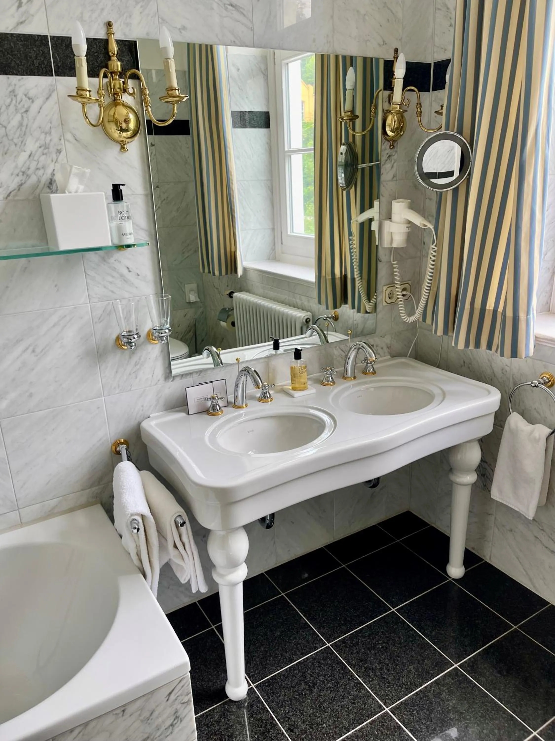 Bathroom in AMERON Neuschwanstein Alpsee Resort & Spa