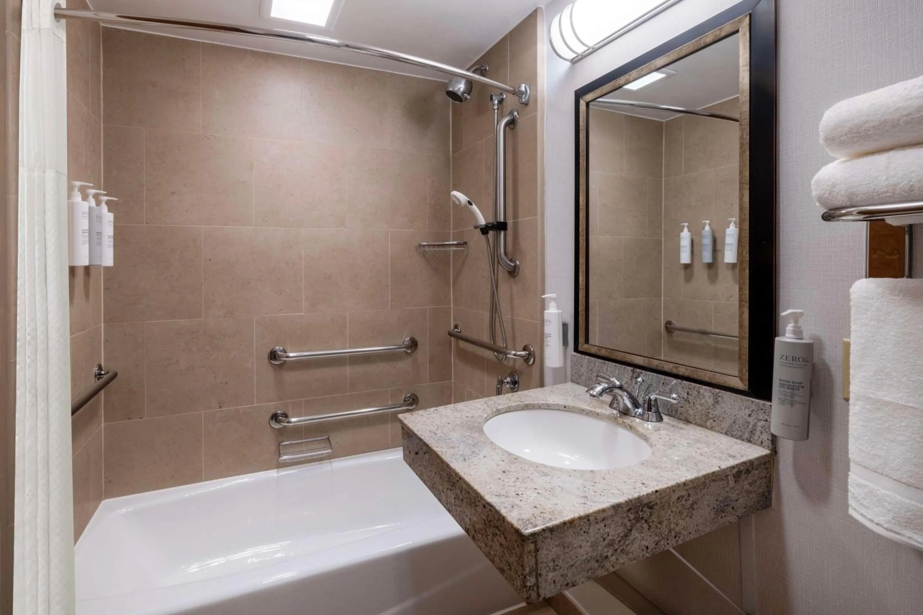 Bathroom in Hilton Garden Inn West 35th Street