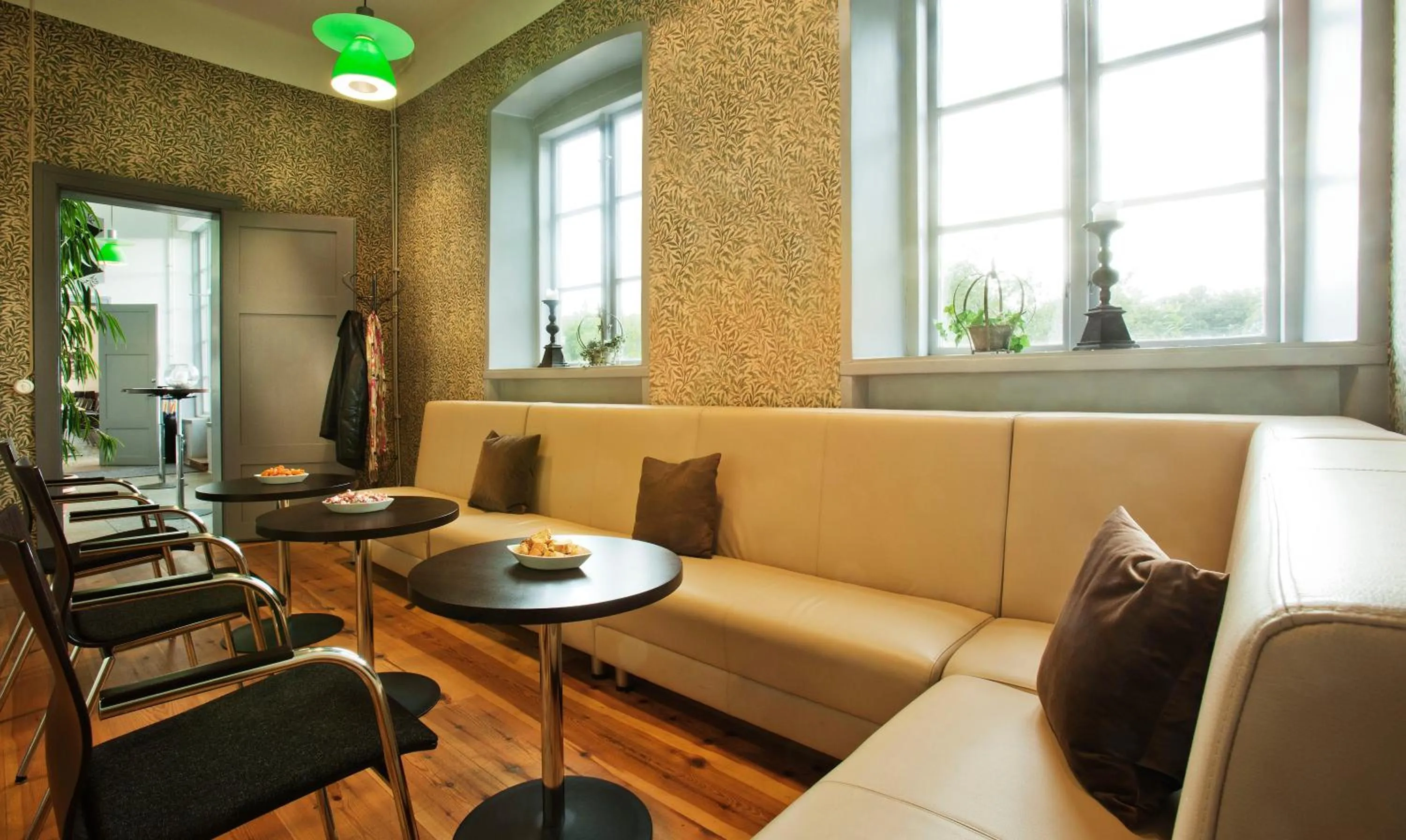 Business facilities in Åkeshofs Slott