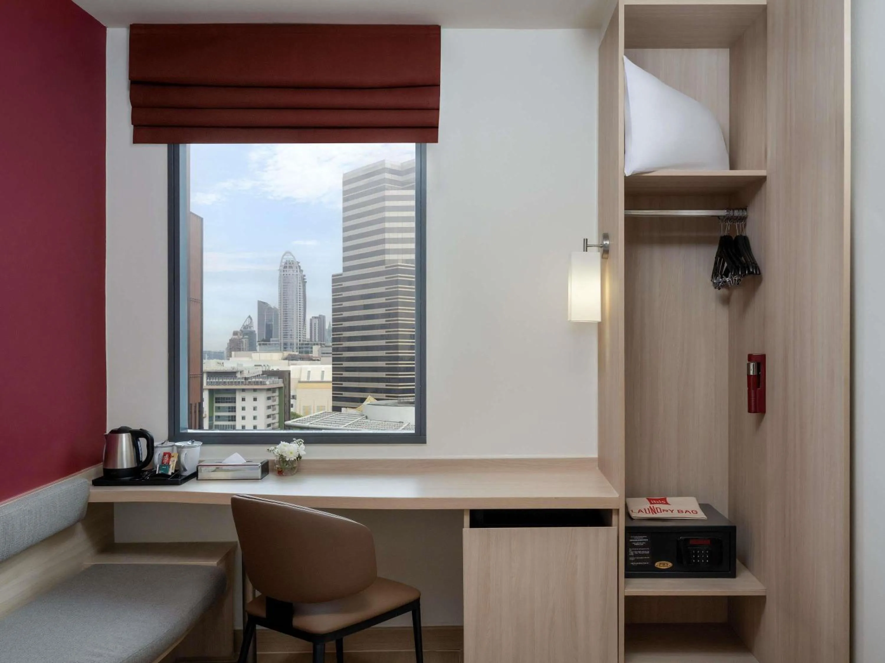 Bedroom in ibis Bangkok Siam