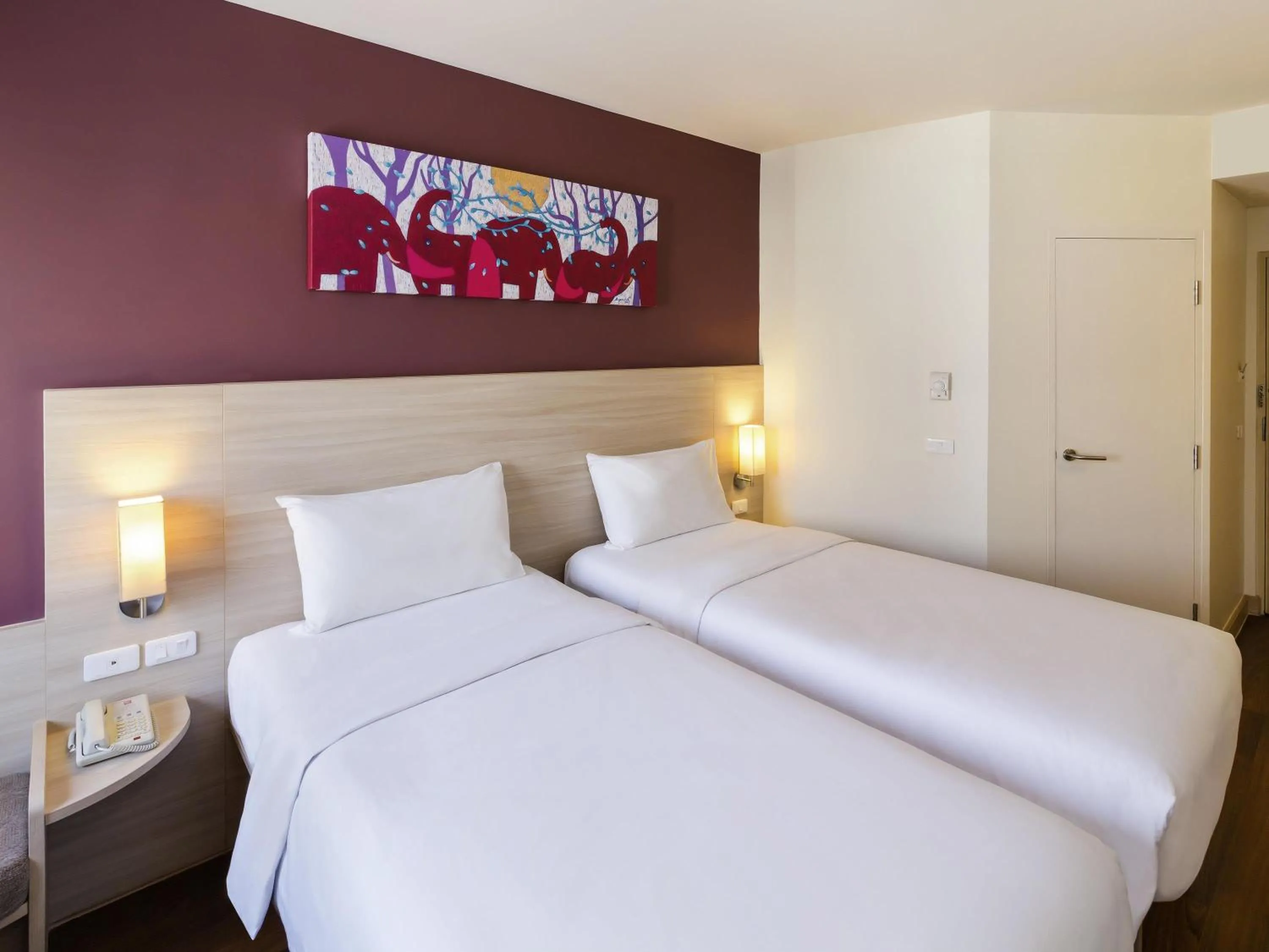 Bedroom, Bed in ibis Bangkok Siam