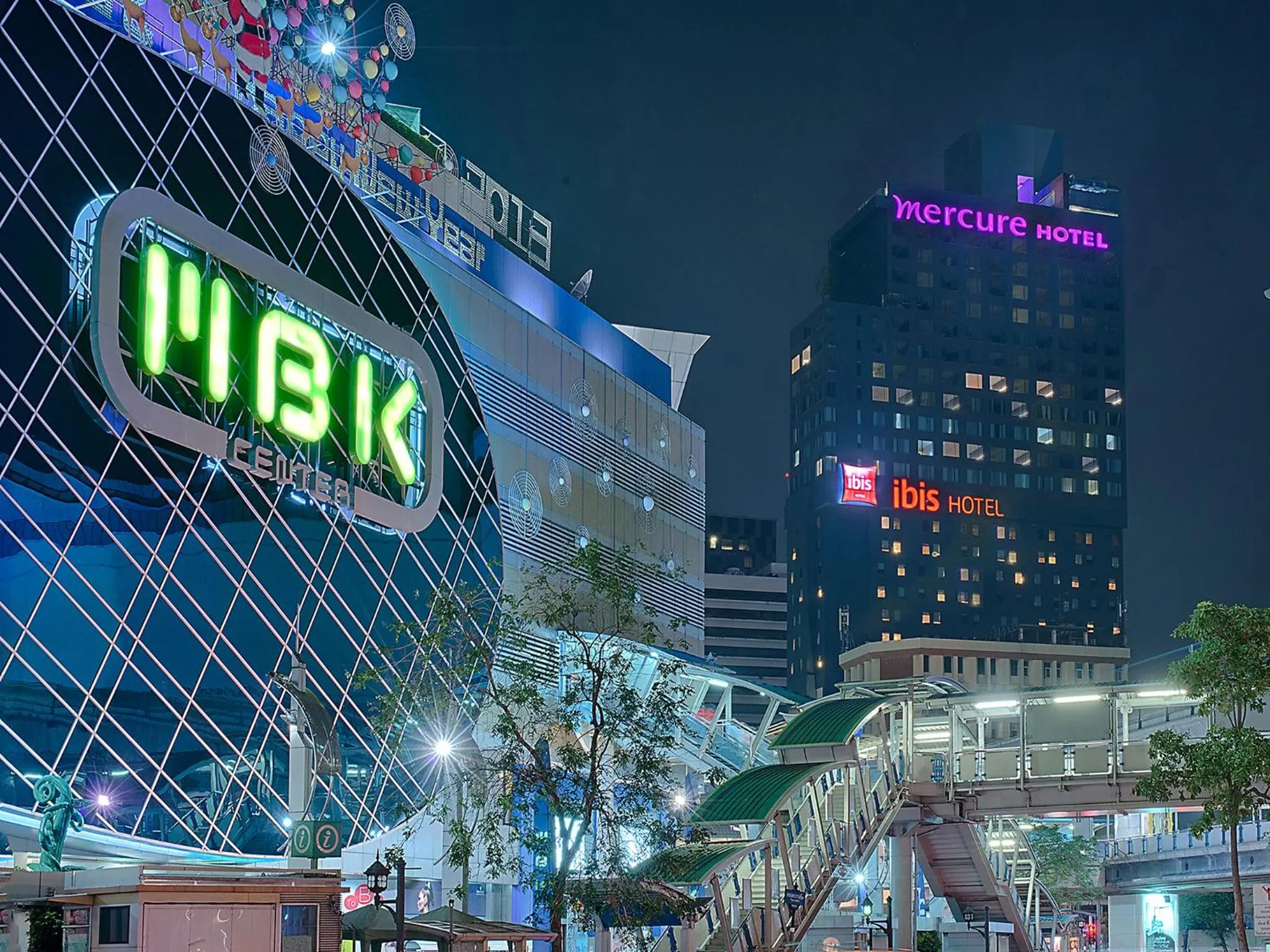Nearby landmark in ibis Bangkok Siam