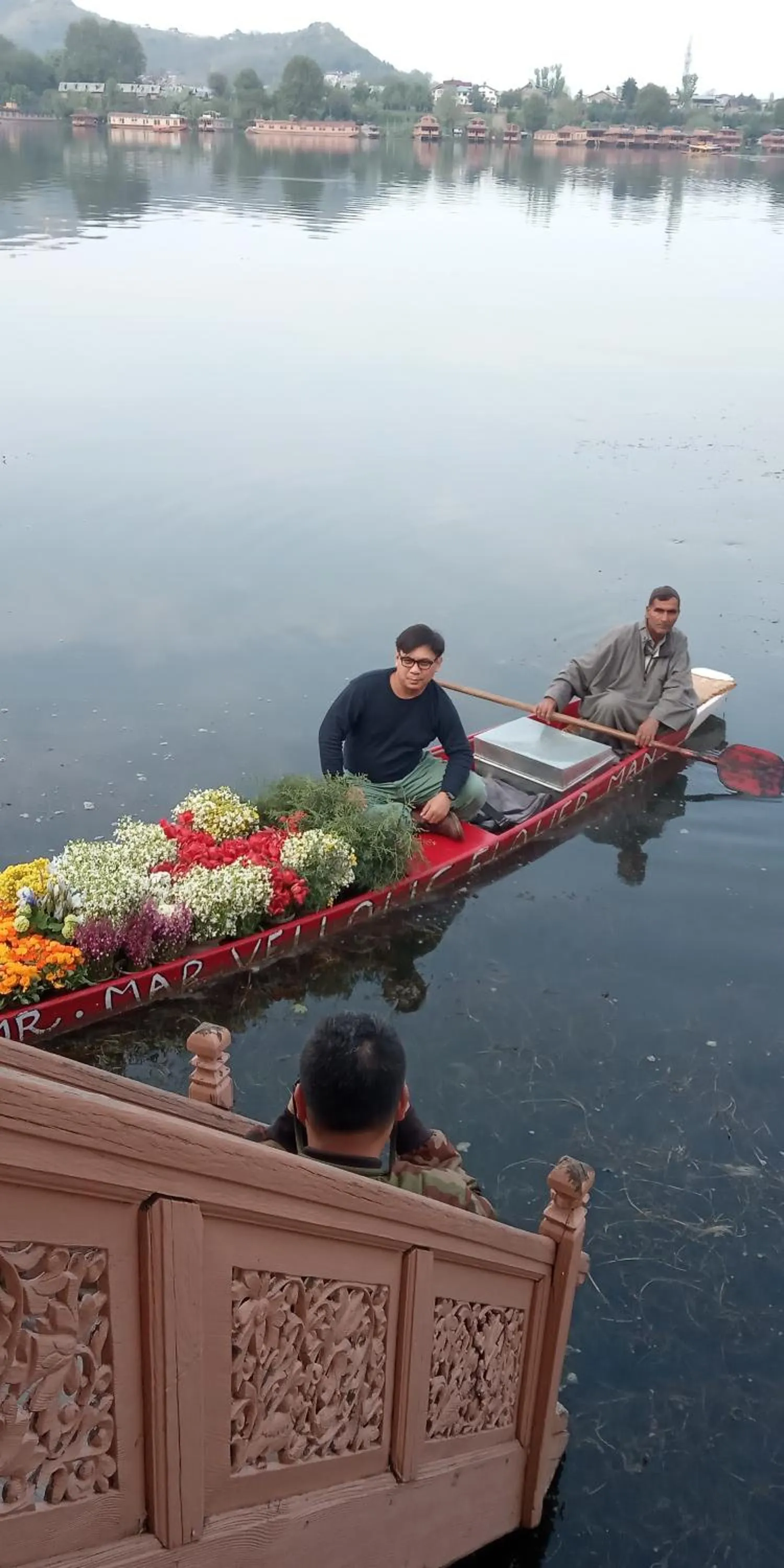 Maharaja palace houseboat