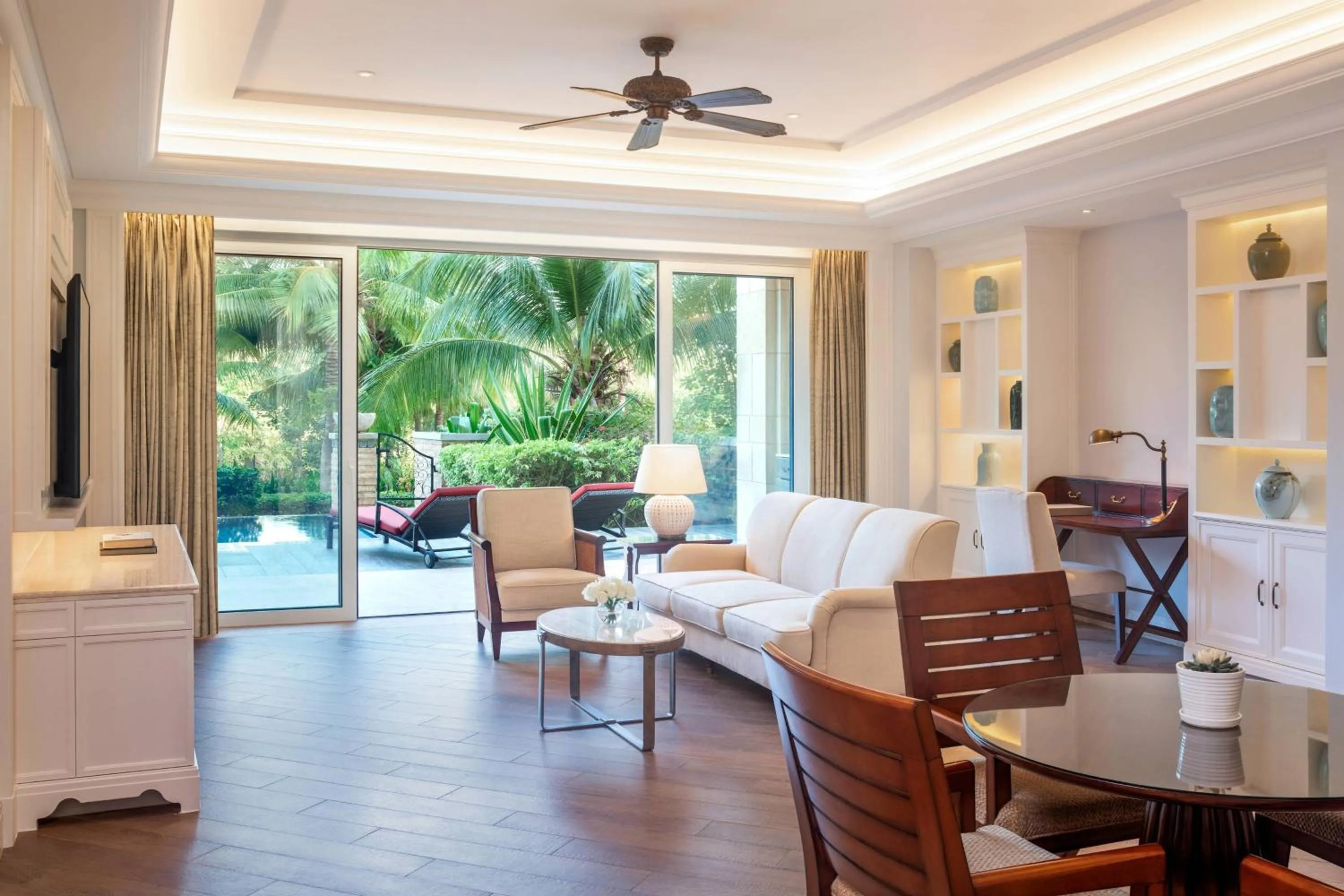 Swimming pool in JW Marriott Sanya Haitang Bay Resort & Spa