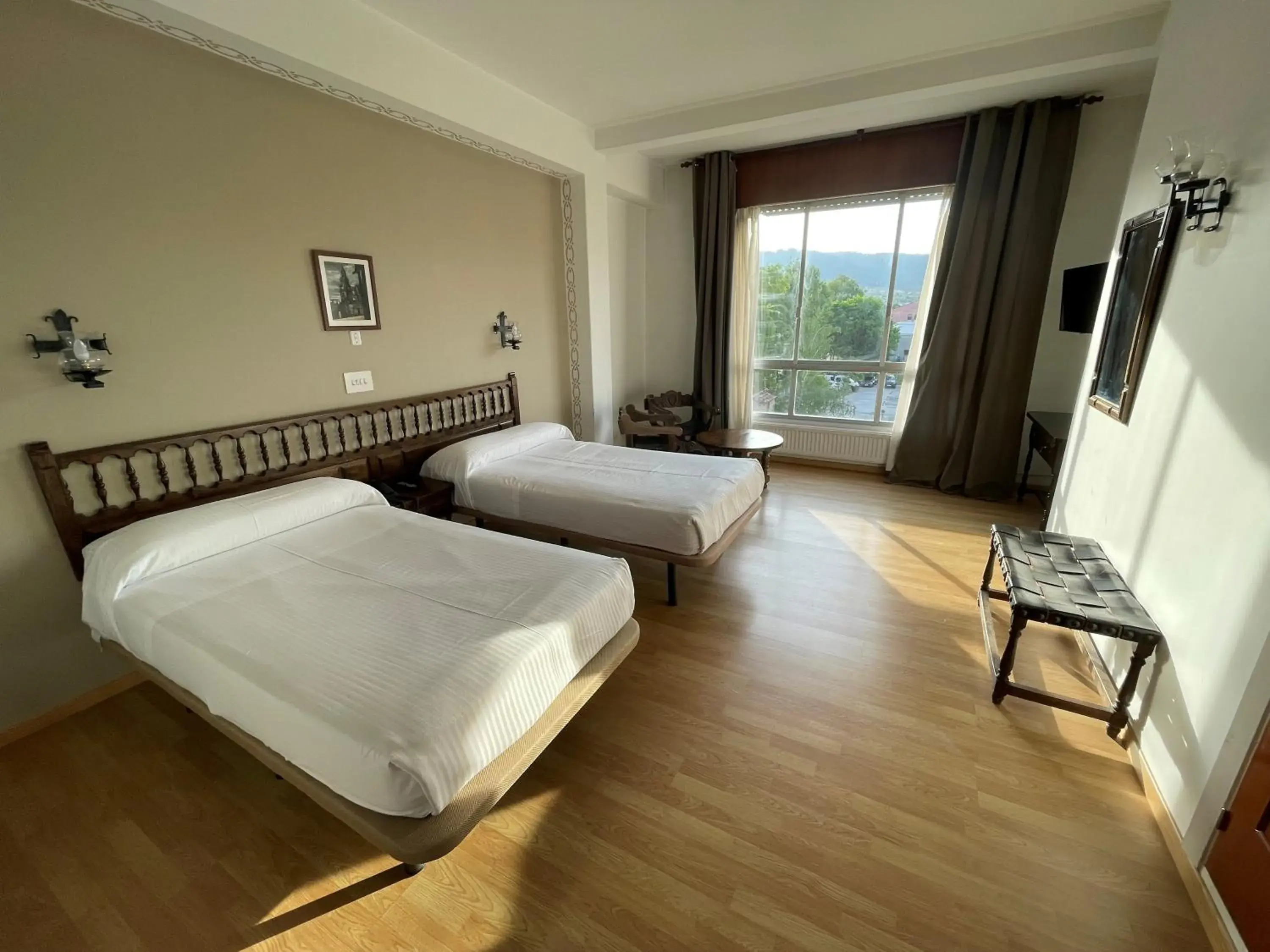 Twin Room with Mountain View in Hotel Eumesa Twin Room with Mountain View in Hotel Eumesa