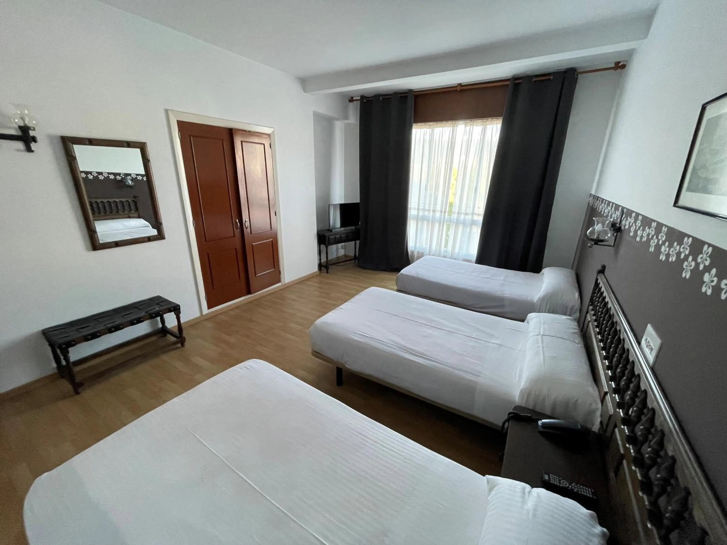 Photo of the whole room, Bed in Hotel Eumesa