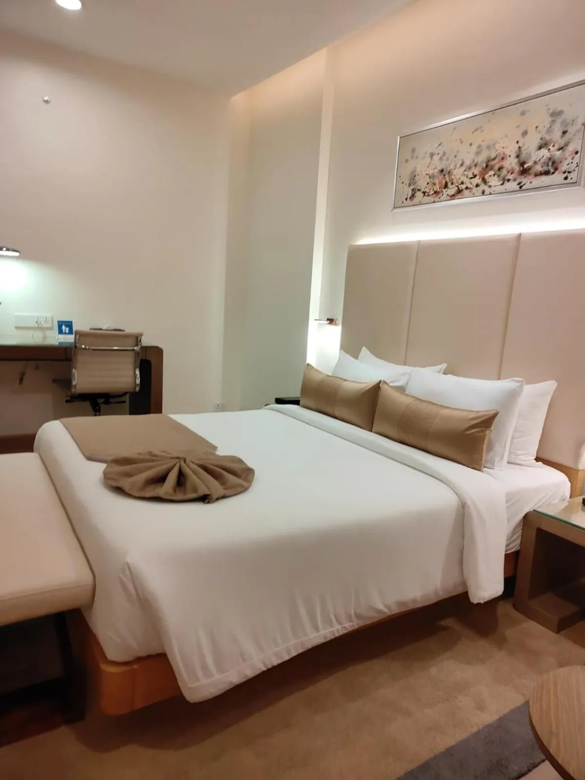 Property building, Bed in Fortune Hosur - Member ITC Hotels' Group