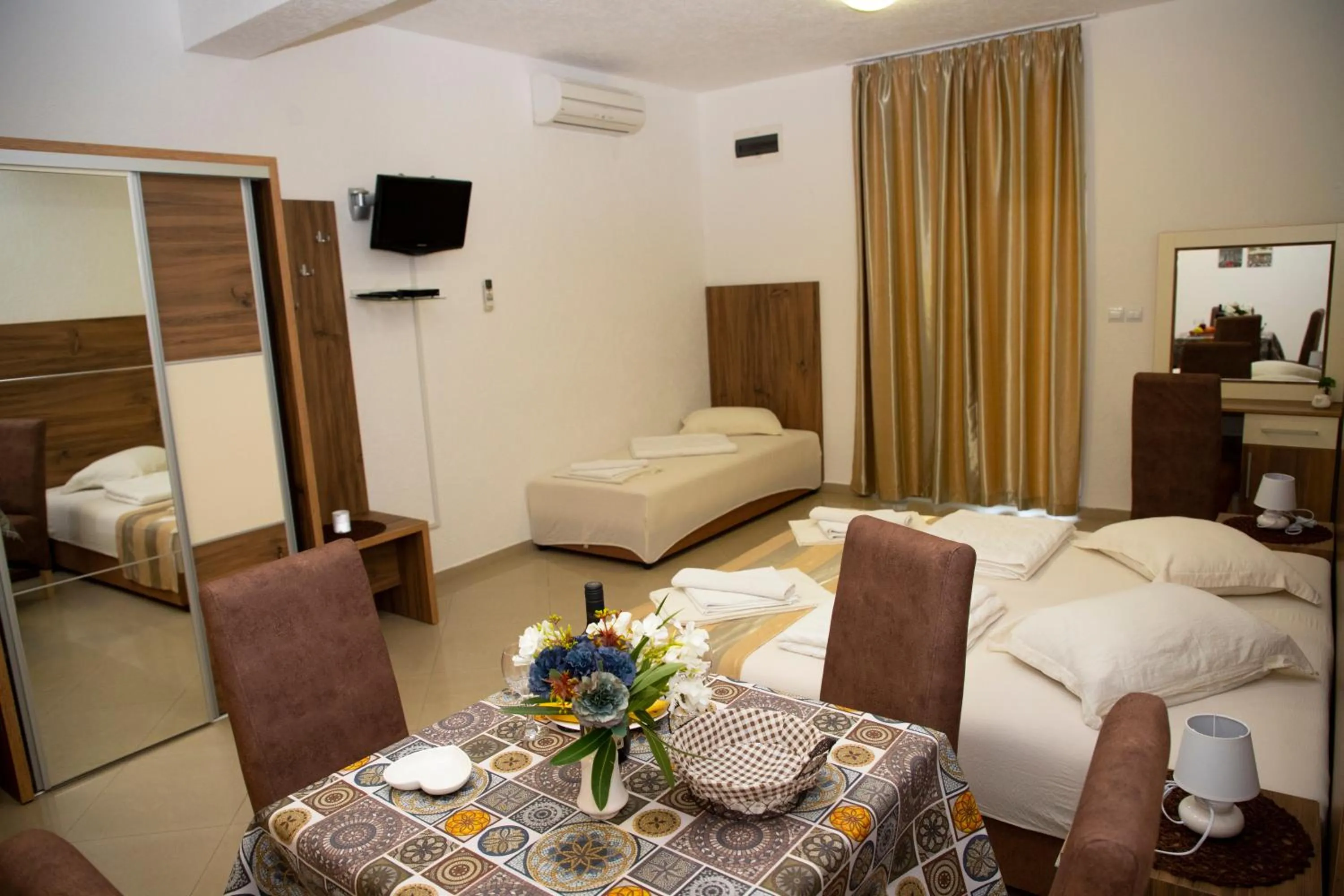 Photo of the whole room, Bed in Villa Andjelina