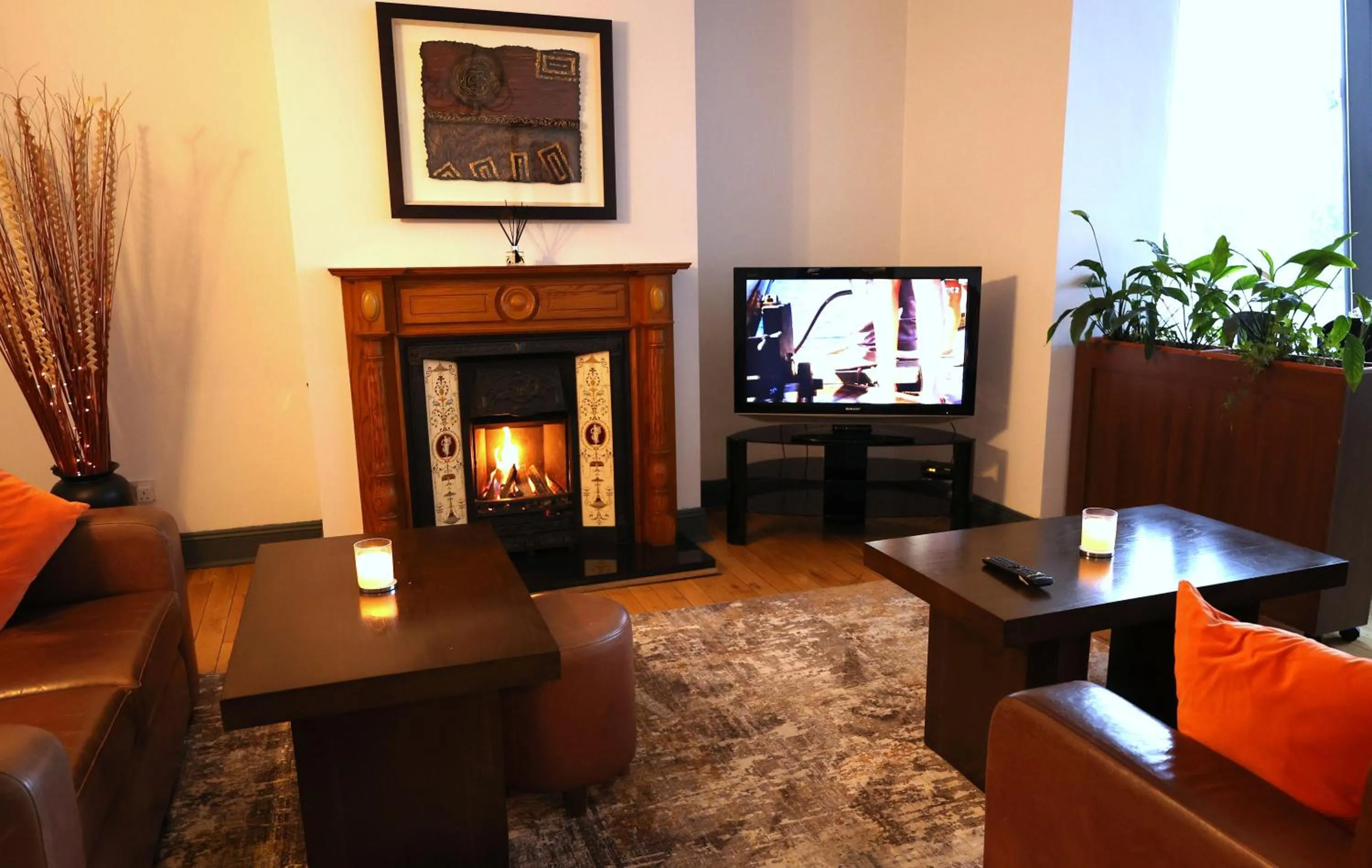 Communal lounge/ TV room in Ferryport House B&B