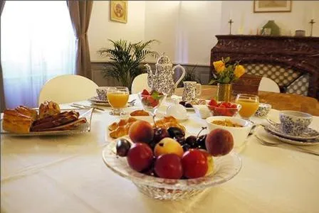 Continental breakfast in Maison Velvet