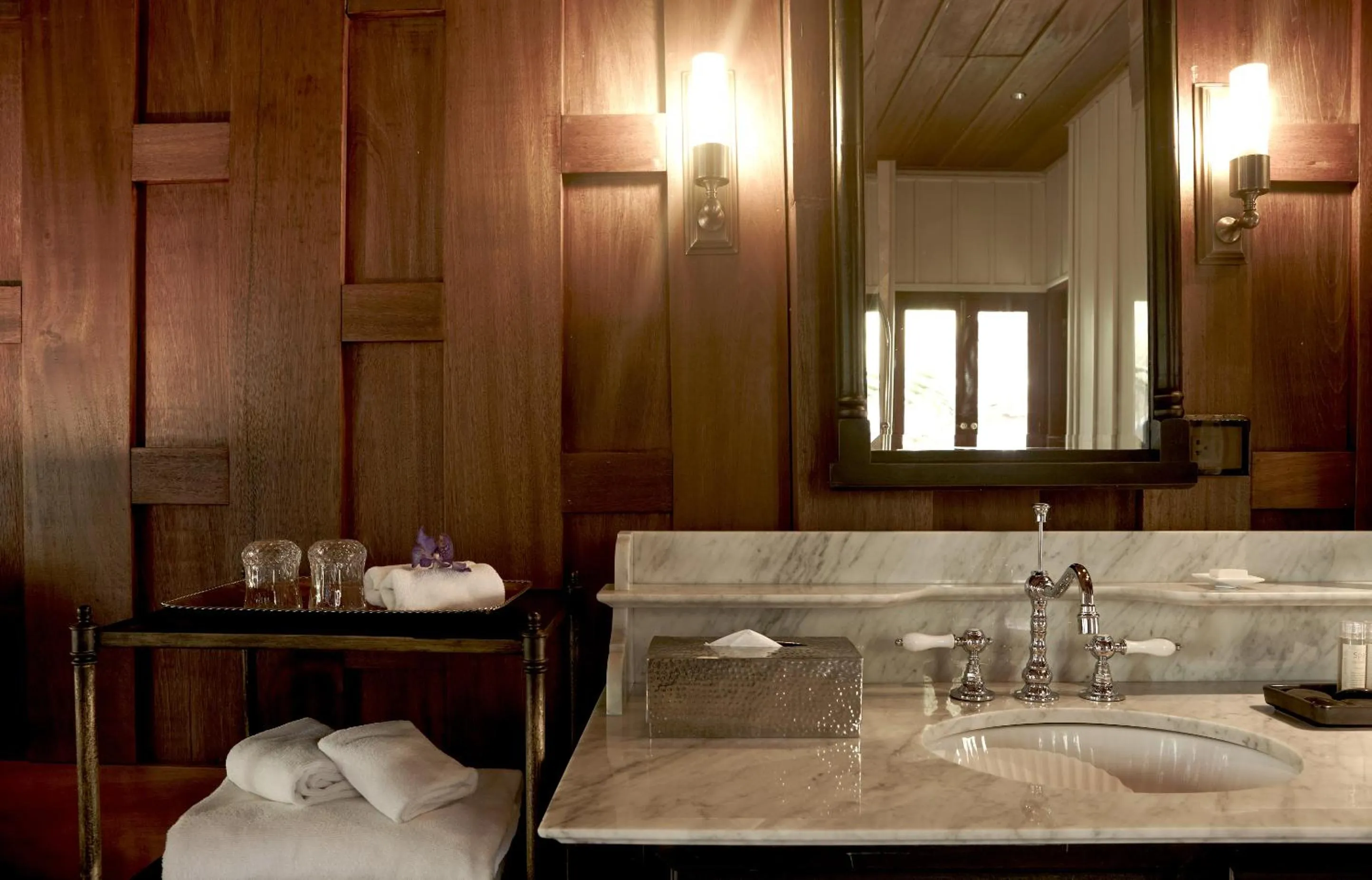 Bathroom in Burasari Heritage Luang Prabang