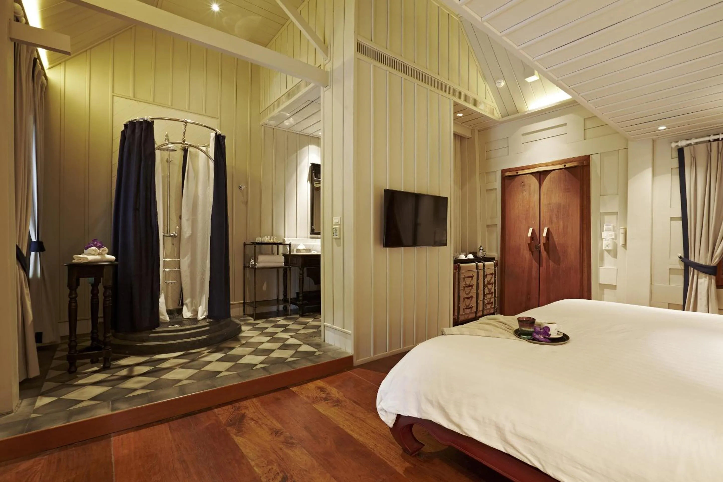 Bathroom, Bed in Burasari Heritage Luang Prabang