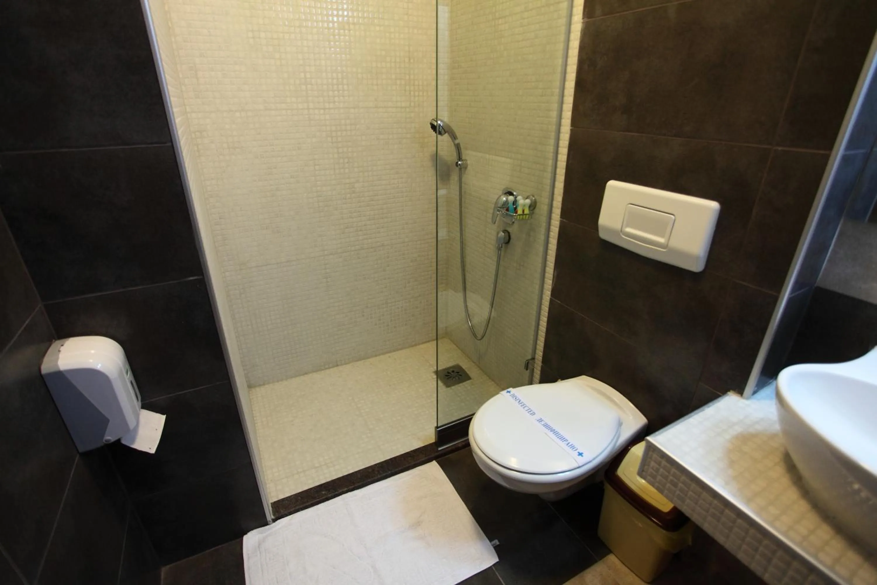 Bathroom in Hotel Šator