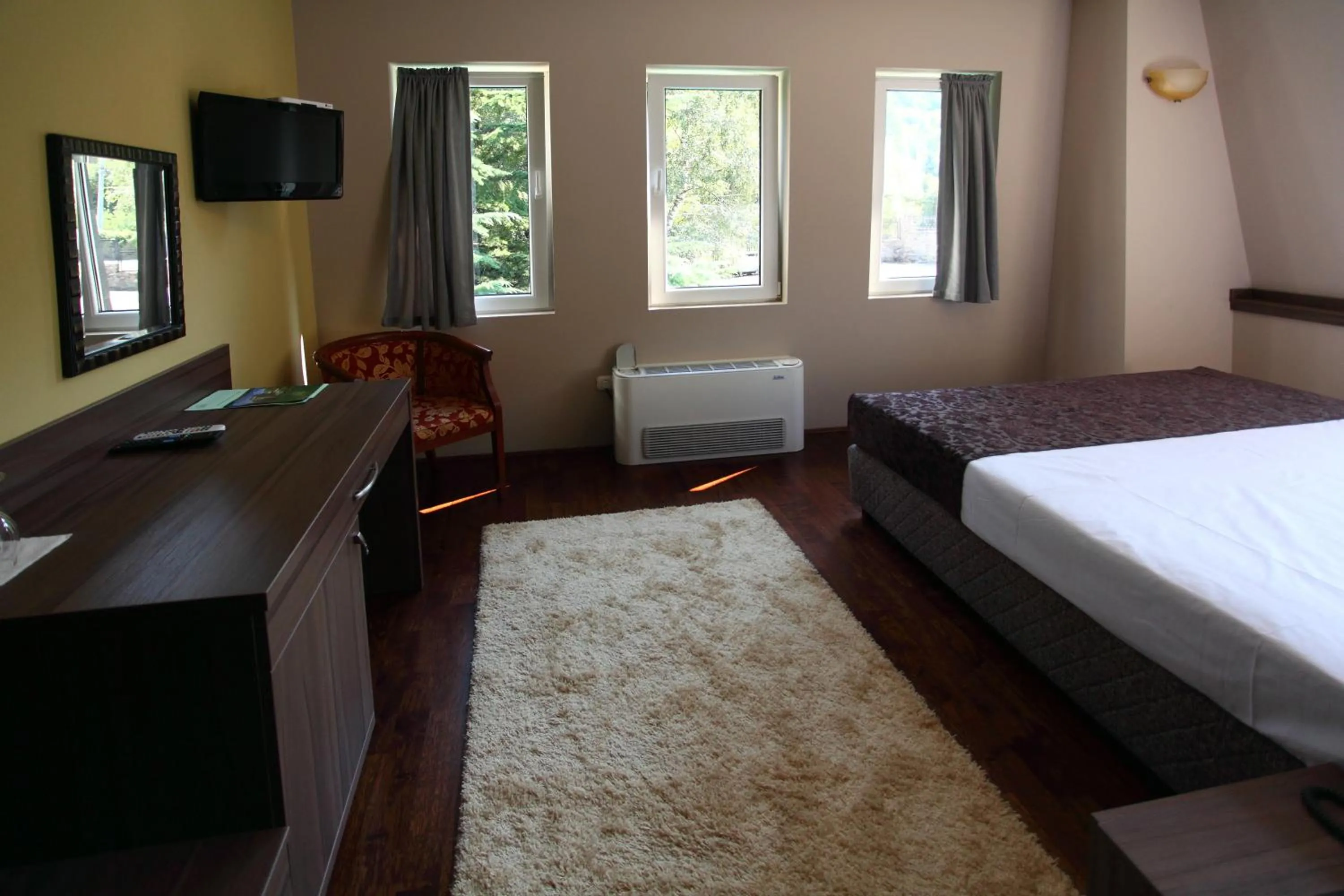 Bed in Hotel Šator