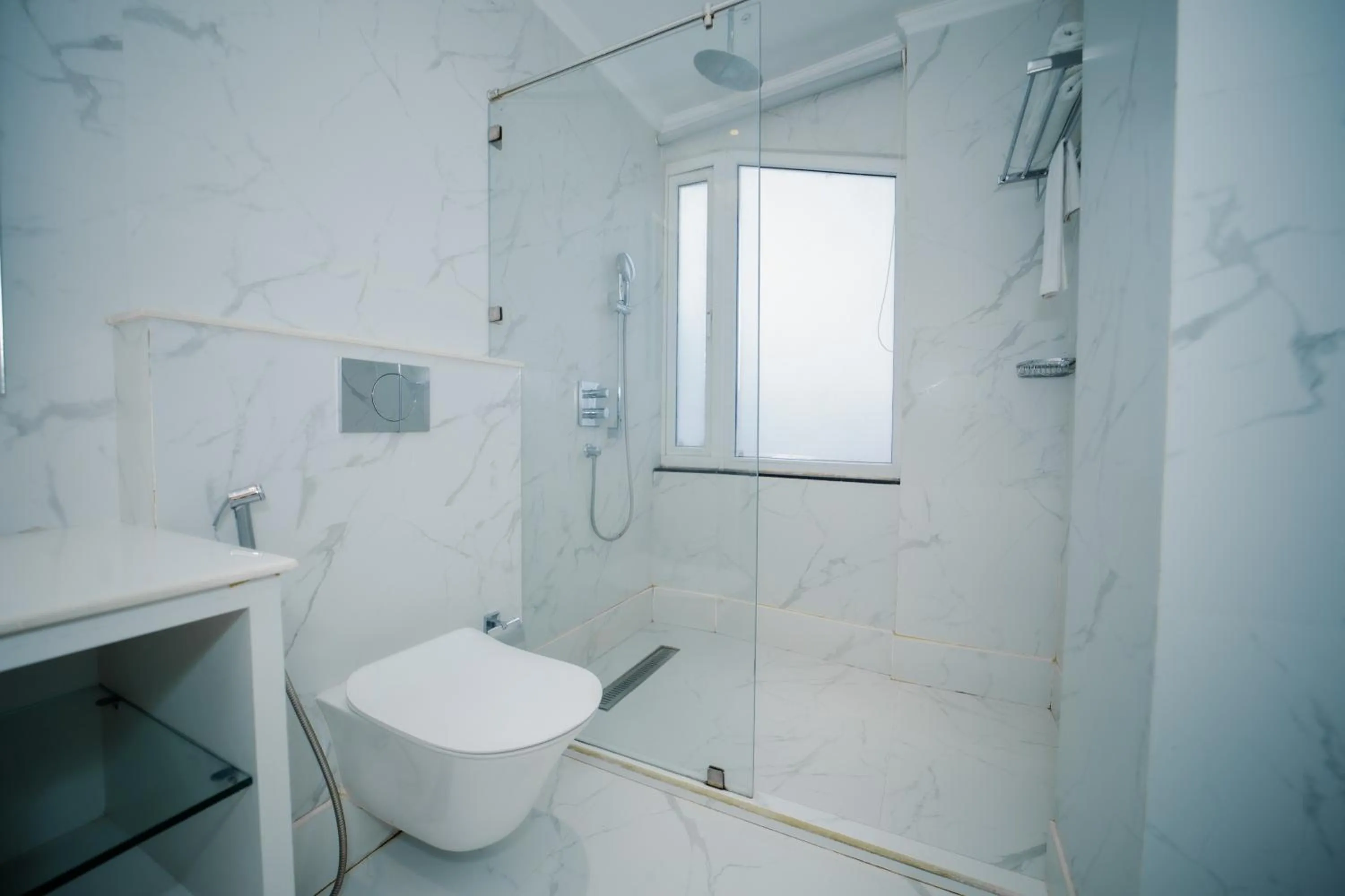 Shower in New Hotel Broadway