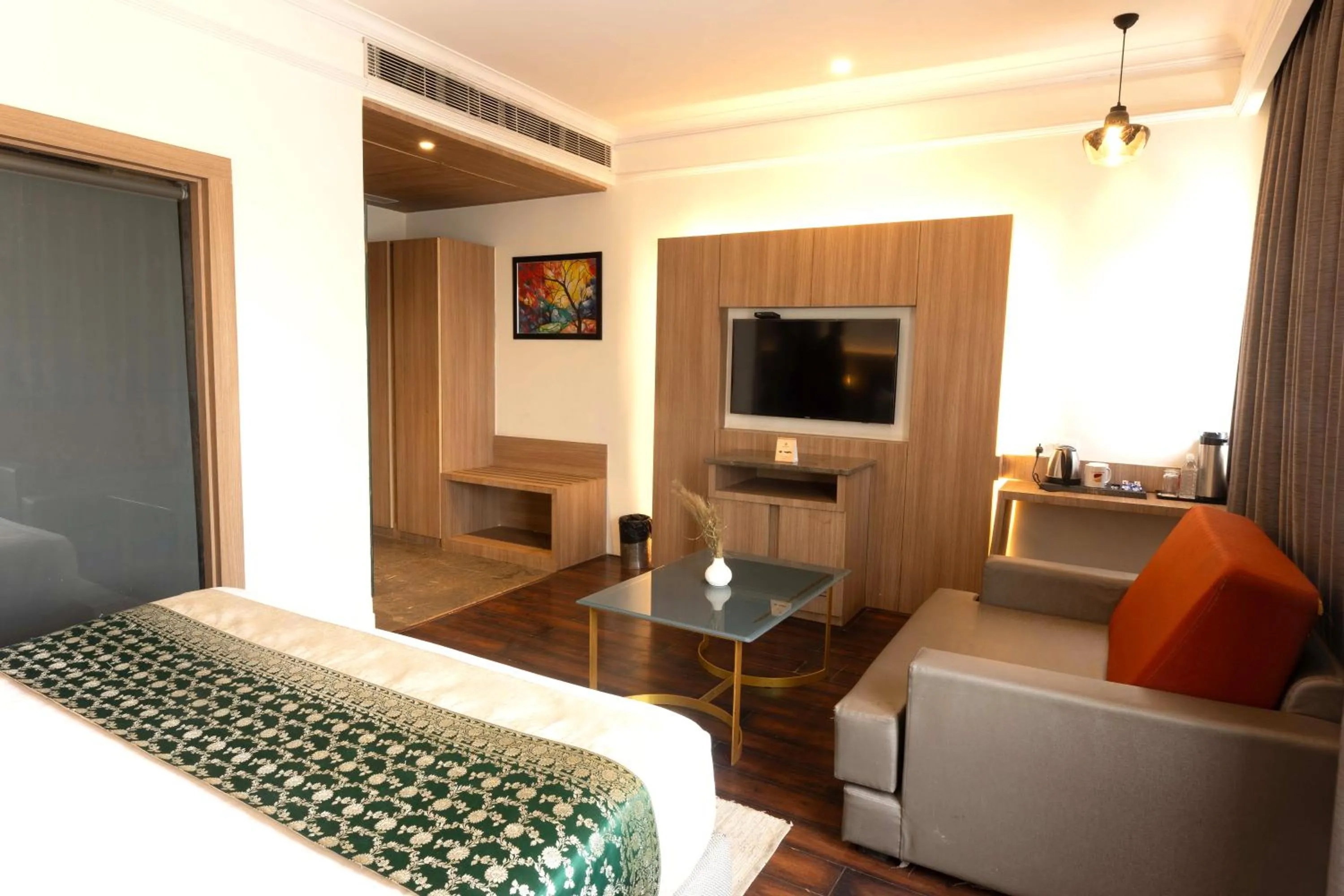 TV and multimedia, Bed in New Hotel Broadway