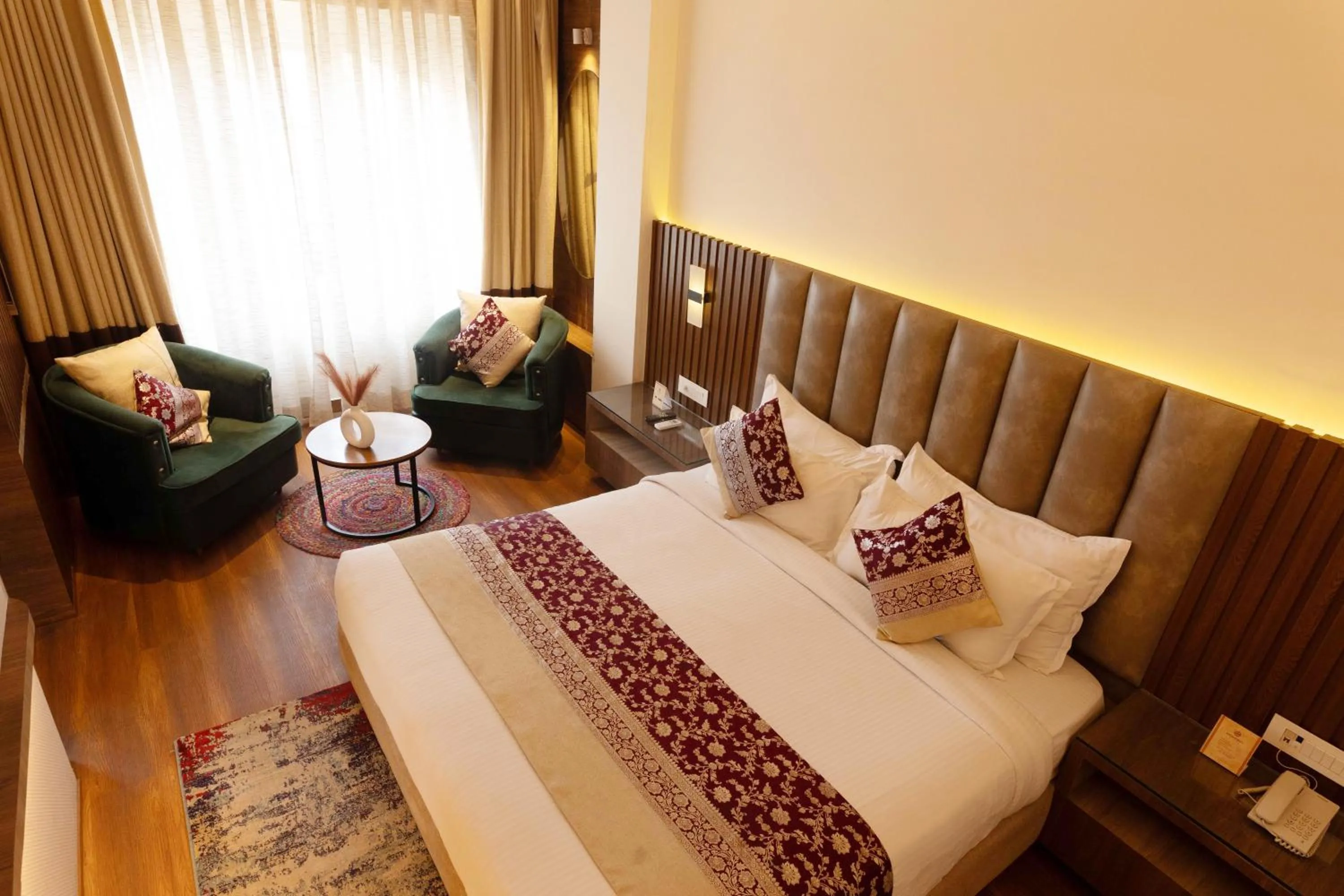 Photo of the whole room, Bed in New Hotel Broadway