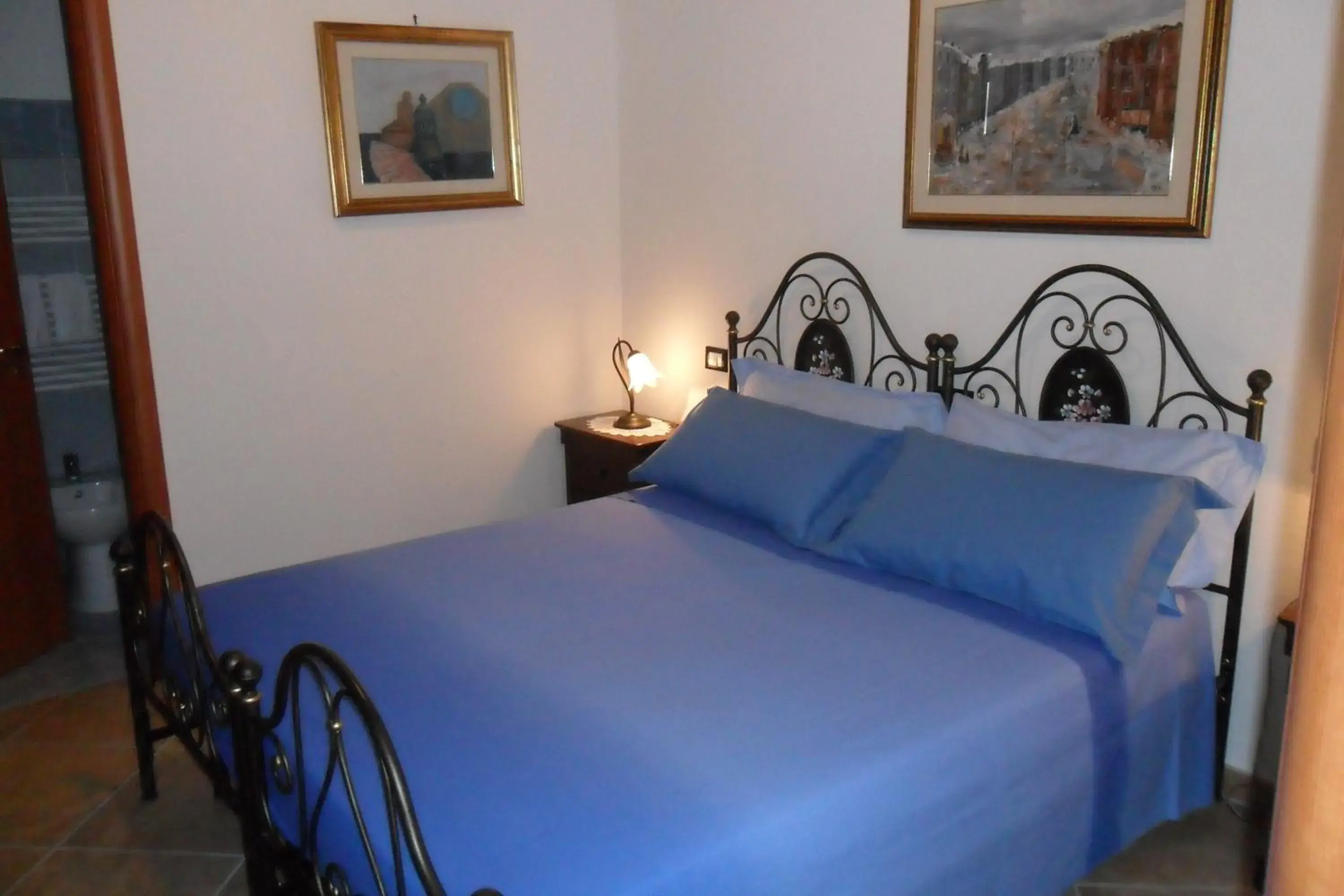 Double or Twin Room with Private Bathroom in Bed&Breakfast L'Oasi Double or Twin Room with Private Bathroom in Bed&Breakfast L'Oasi