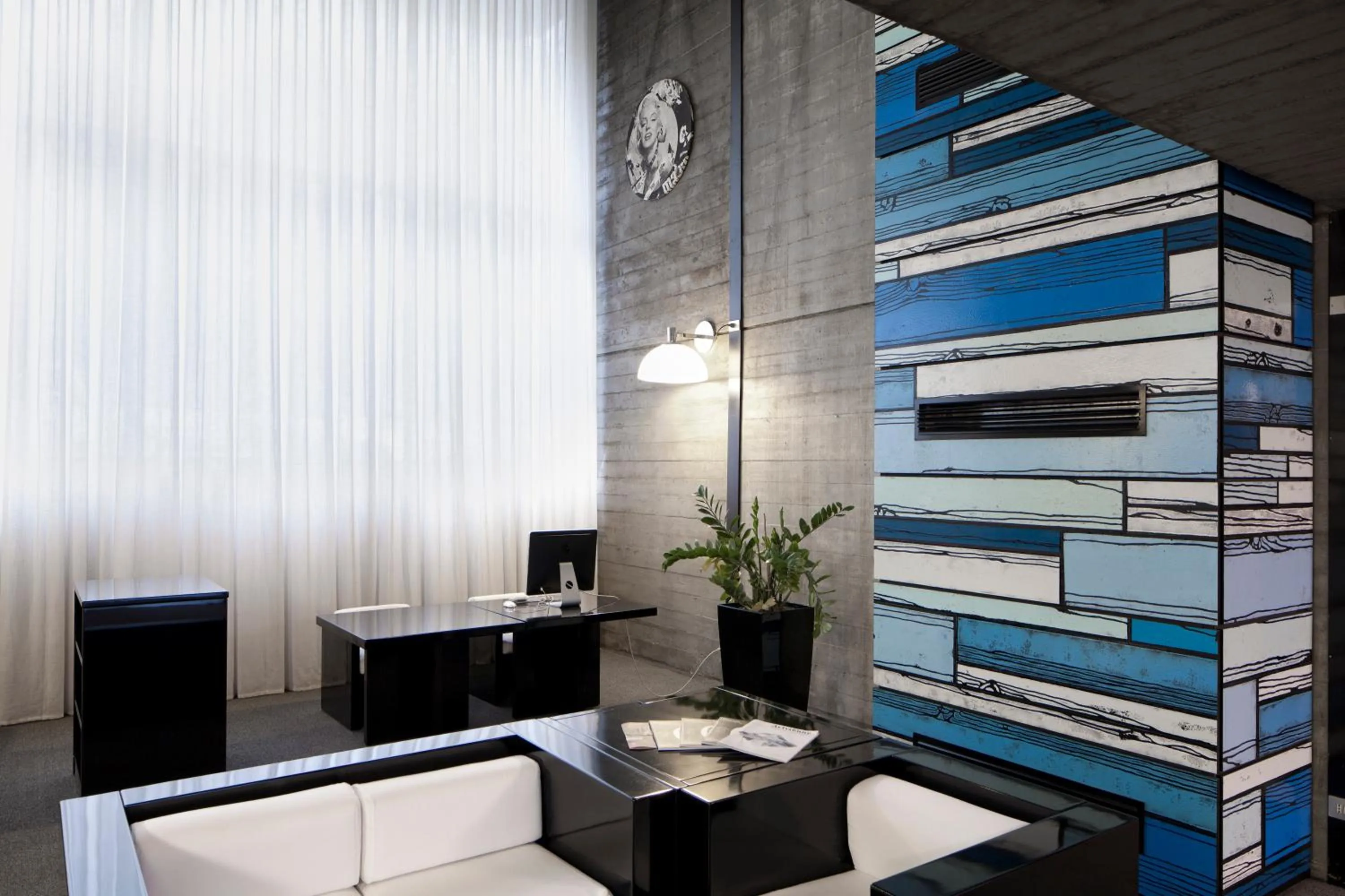 Lobby or reception in DUPARC Contemporary Suites