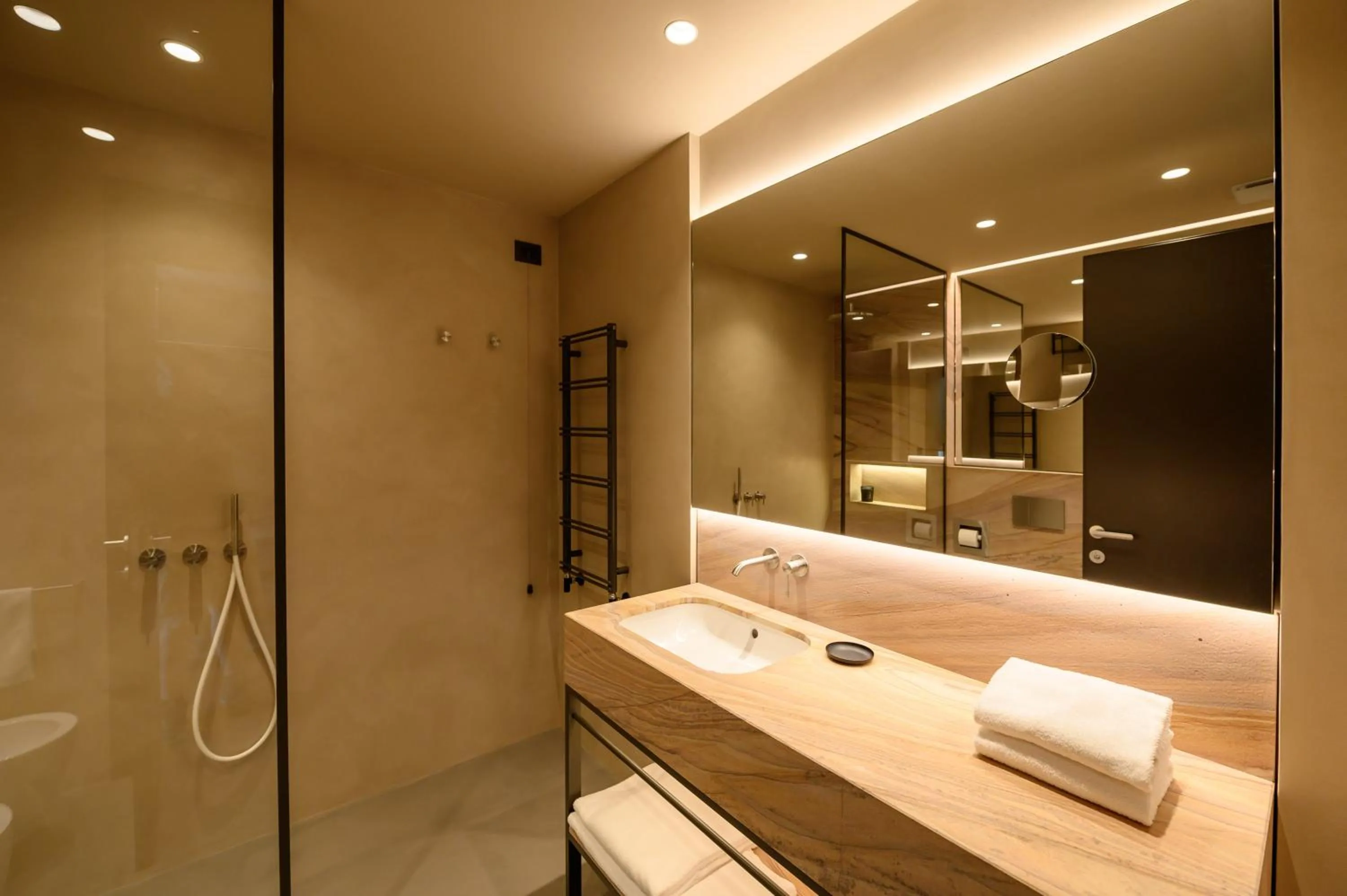 Shower in DUPARC Contemporary Suites