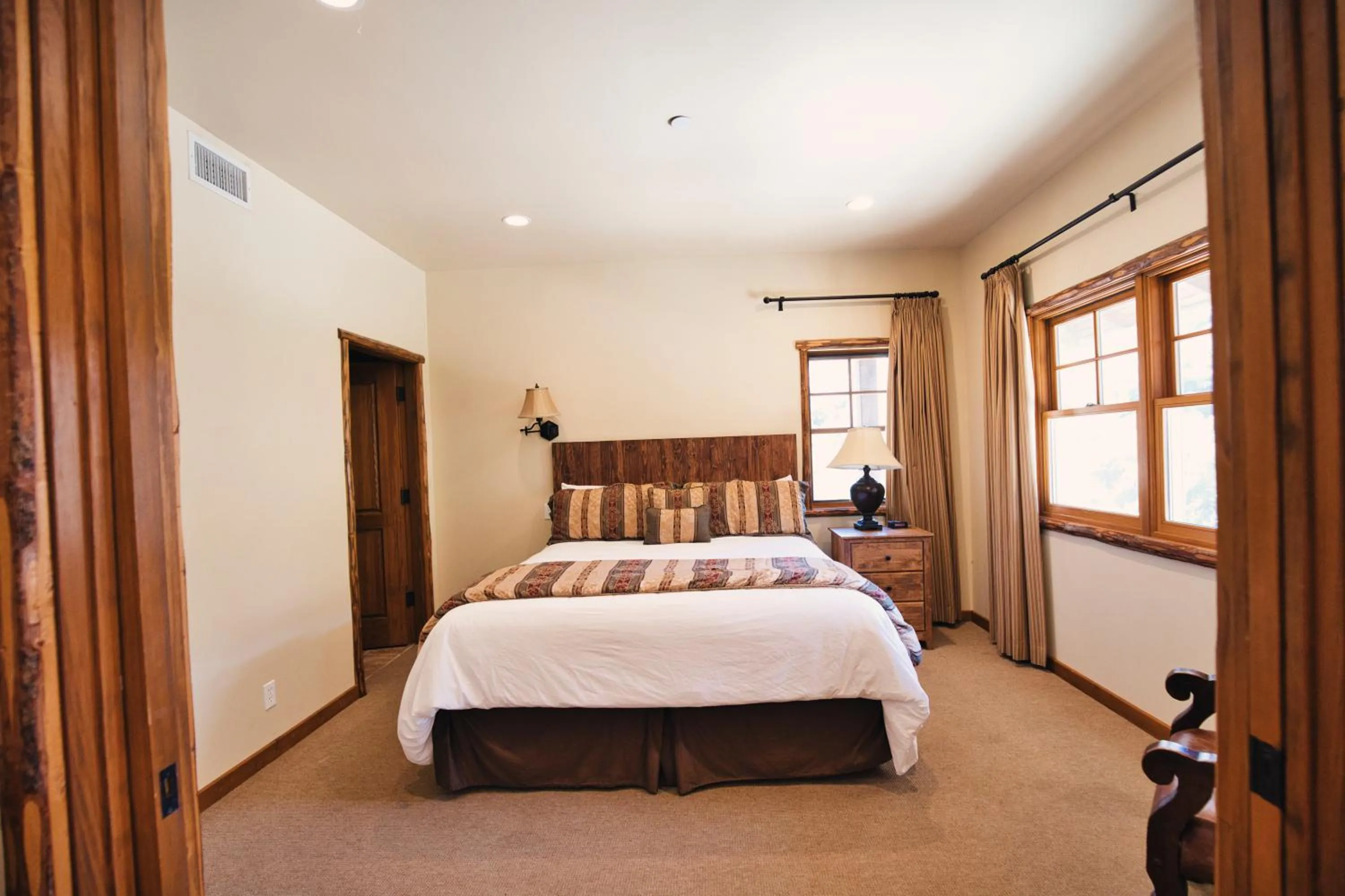 Bedroom, Bed in Circle Bar B Guest Ranch