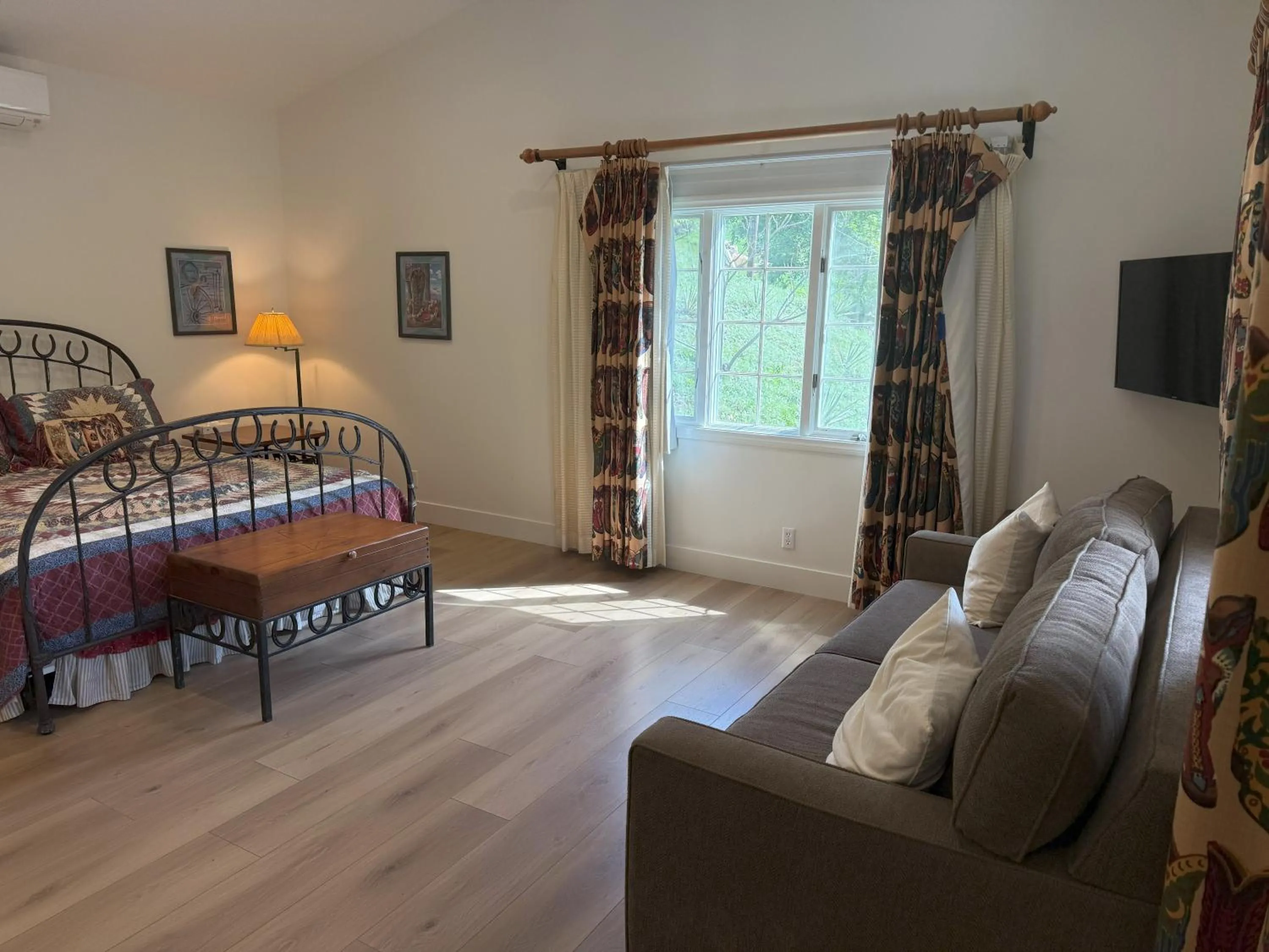 Bed in Circle Bar B Guest Ranch