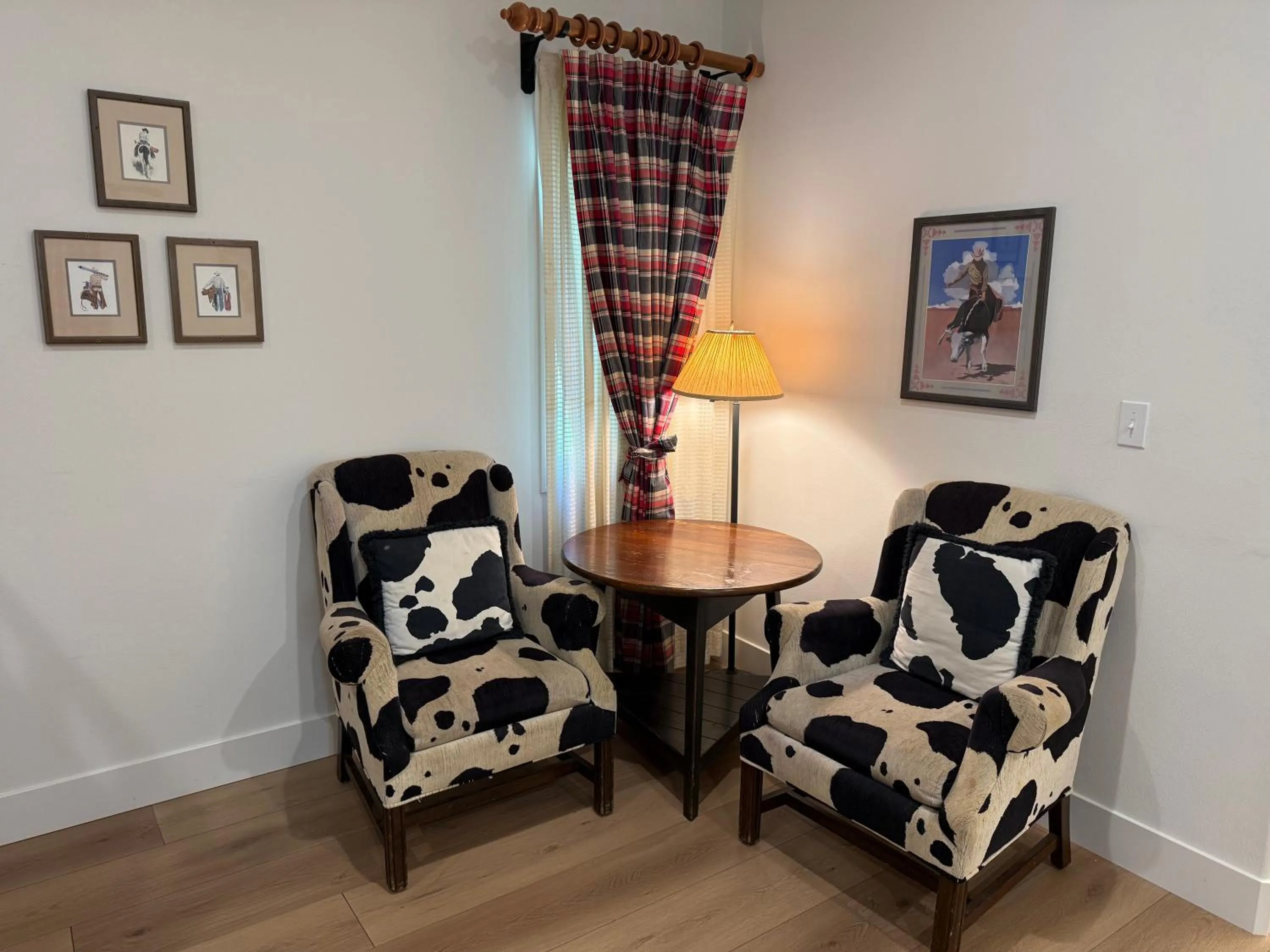 Seating area in Circle Bar B Guest Ranch