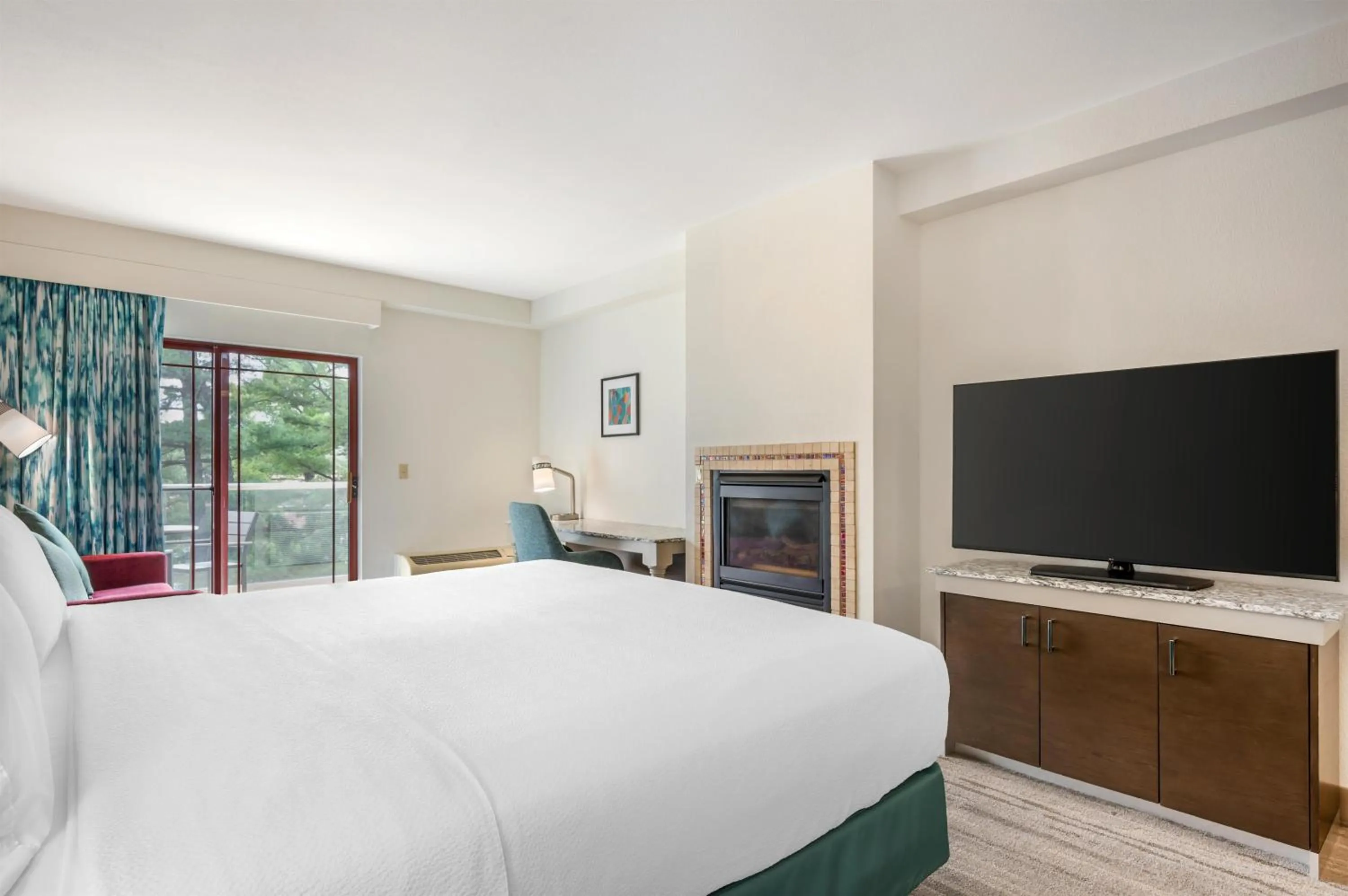 Bed in Hilton Garden Inn Wisconsin Dells