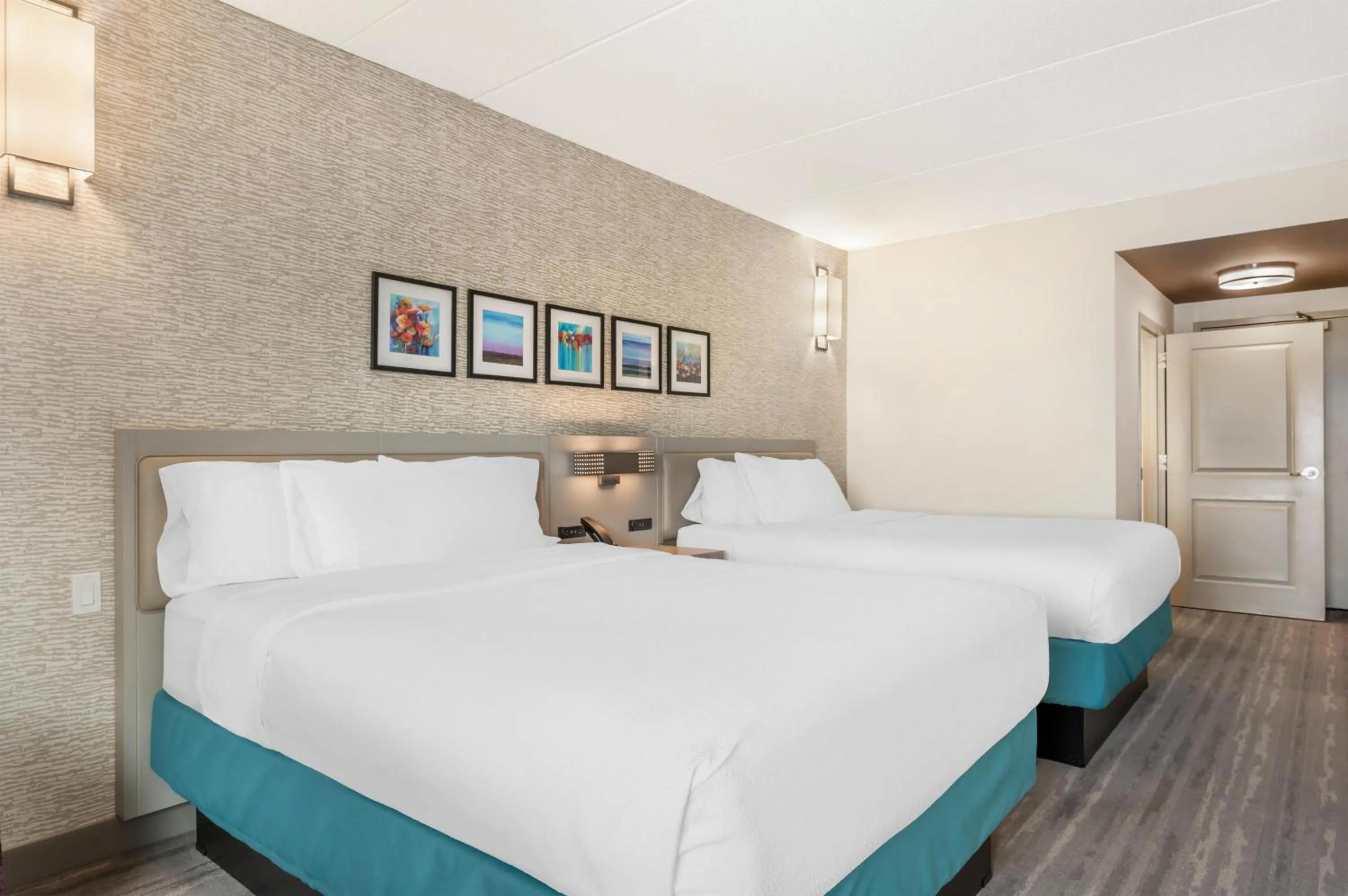 Bed in Hilton Garden Inn Wisconsin Dells