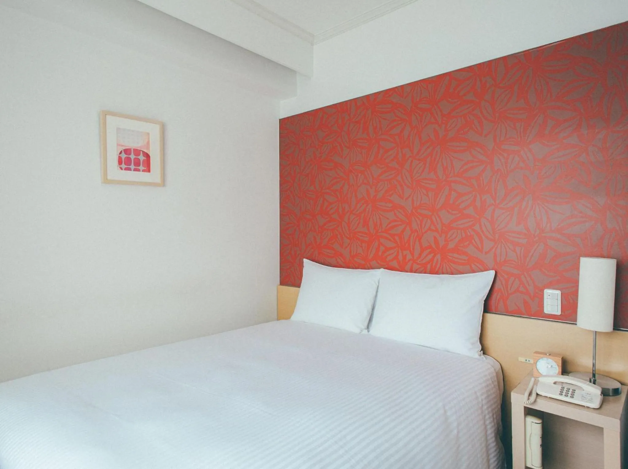 Bed in Hamilton Hotel Red