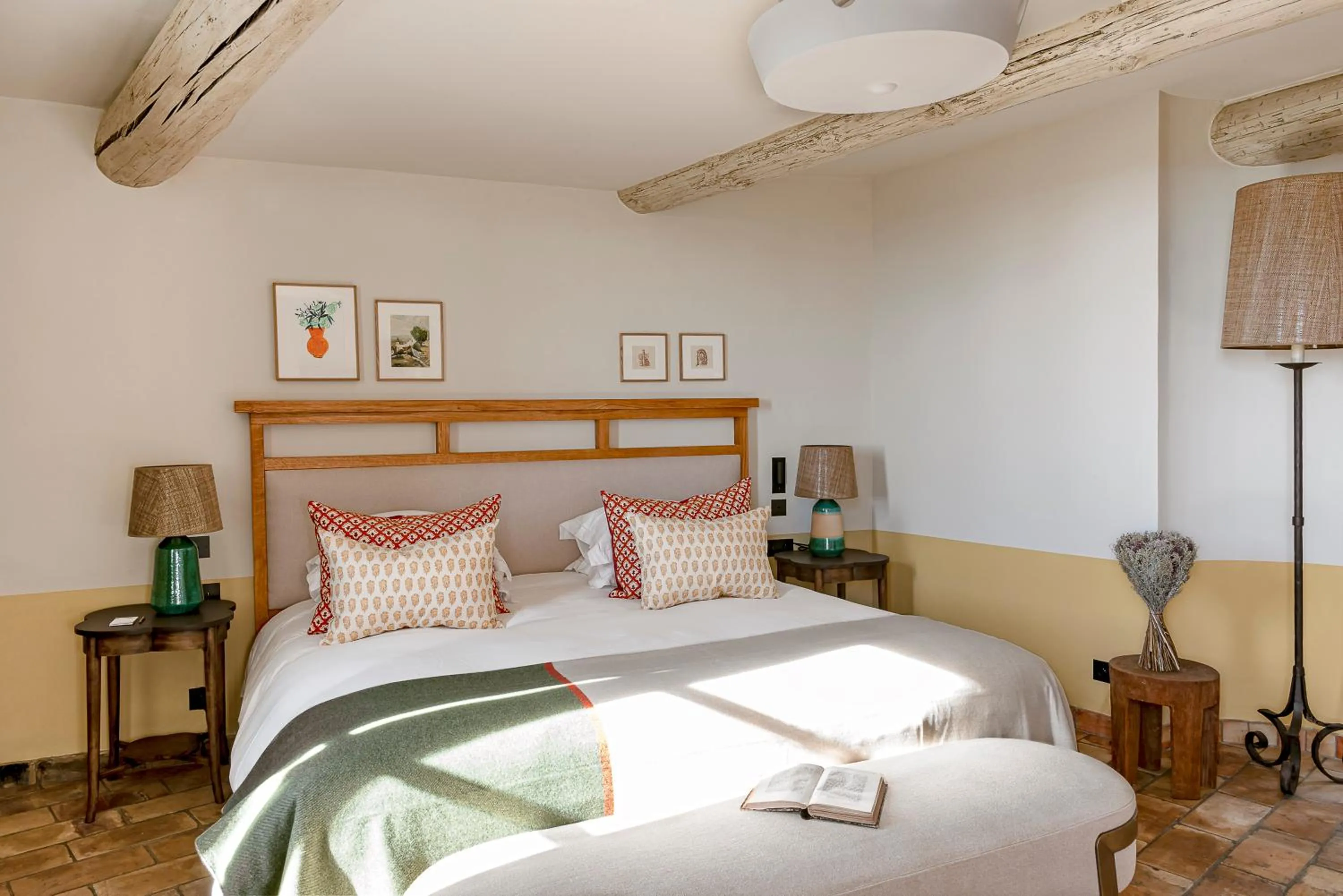 Photo of the whole room, Bed in Hotel Crillon le Brave