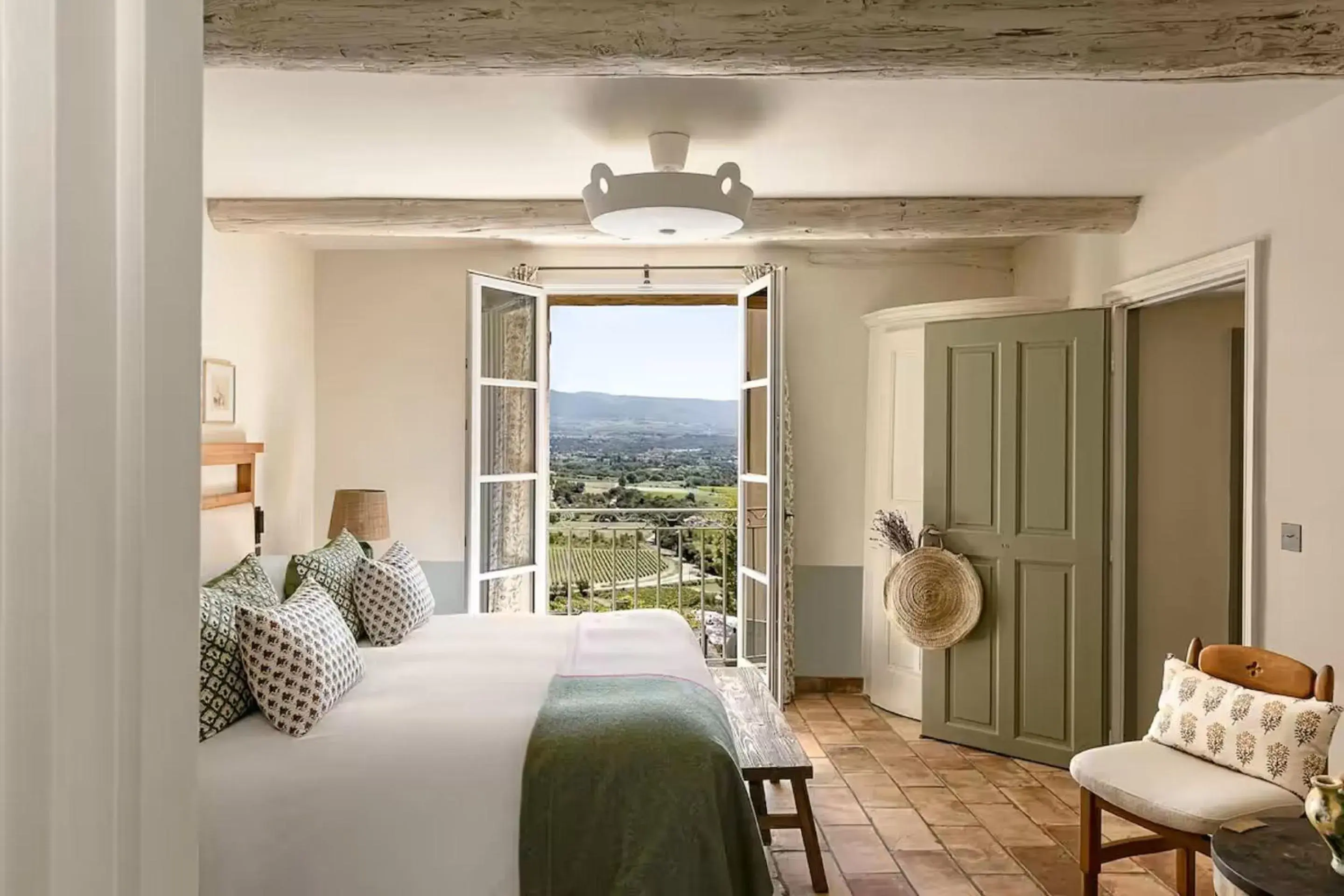 Superior Ventoux Room in Hotel Crillon le Brave Superior Ventoux Room in Hotel Crillon le Brave