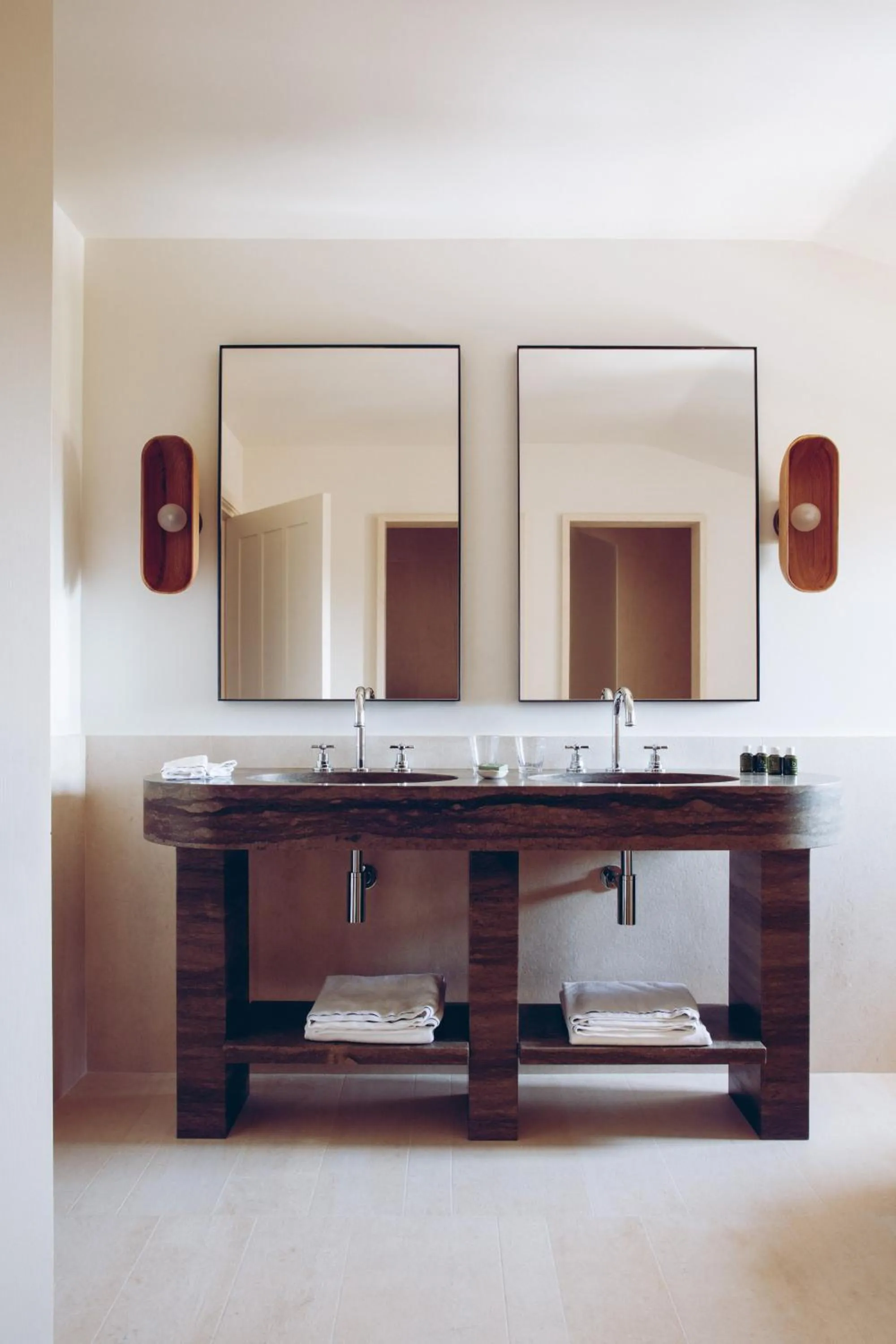 Bathroom in Hotel Crillon le Brave