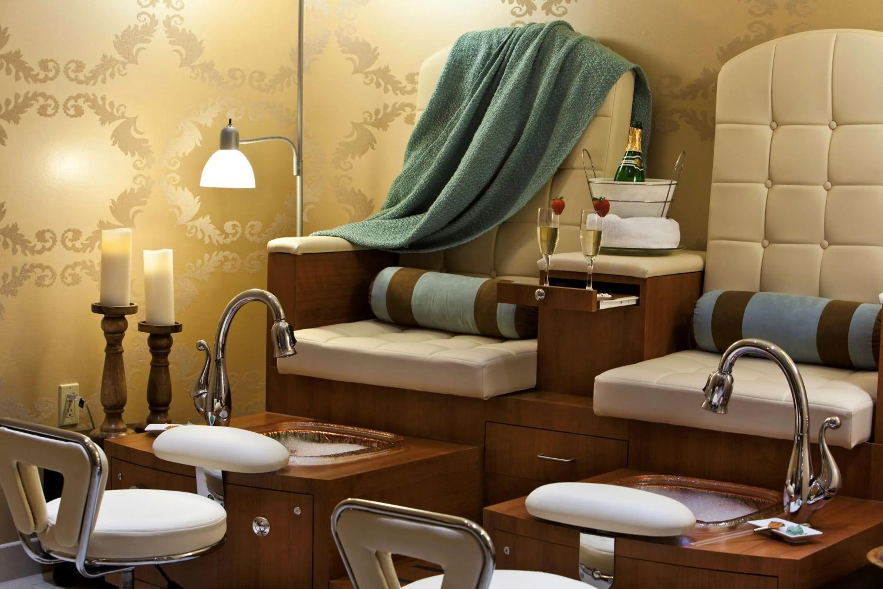 Spa and wellness centre/facilities in Hilton Marco Island Beach Resort and Spa