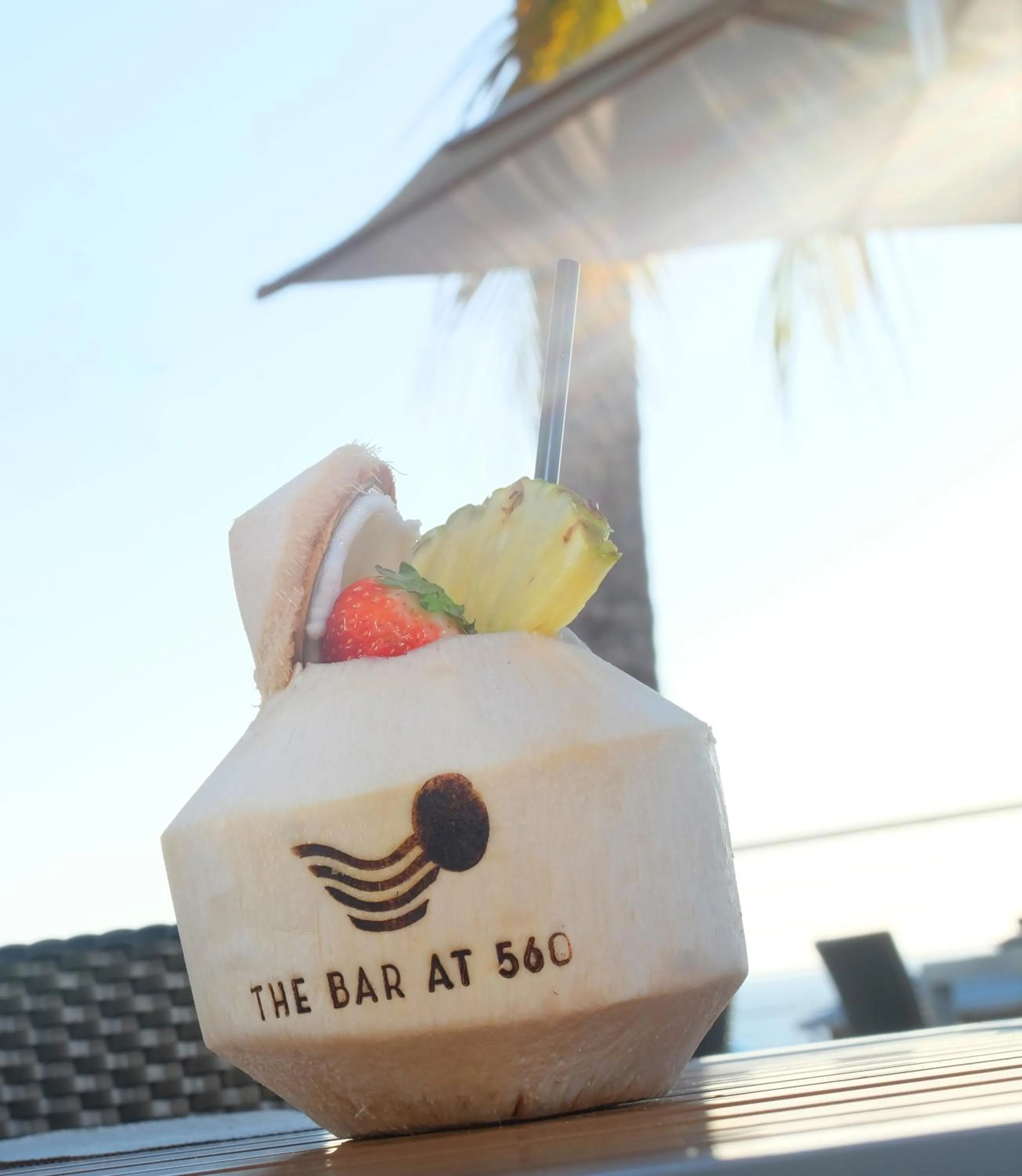 Lounge or bar in Hilton Marco Island Beach Resort and Spa