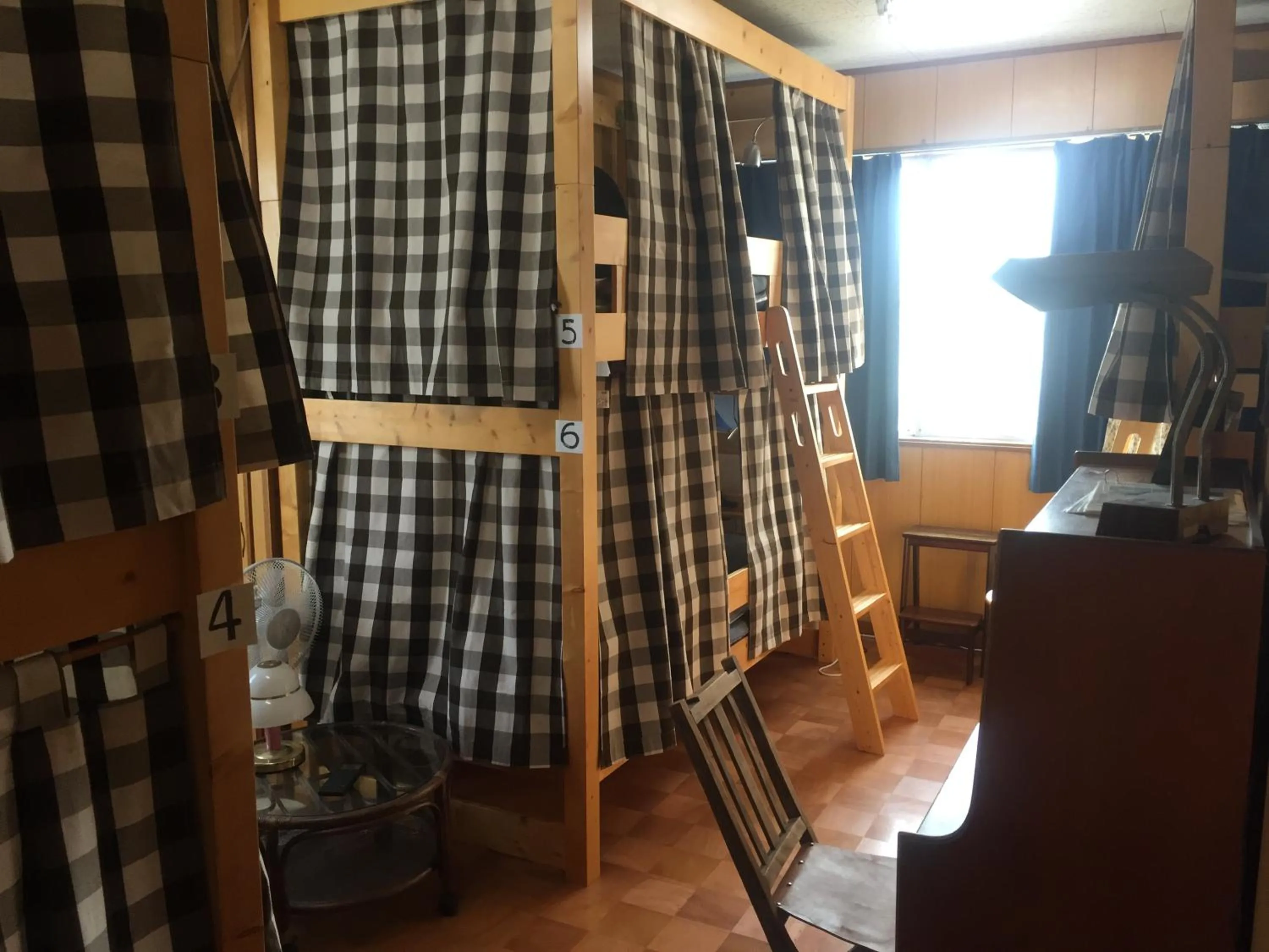 Bed in 6-Bed Mixed Dormitory Room in Guest house daisho oshiro asobi