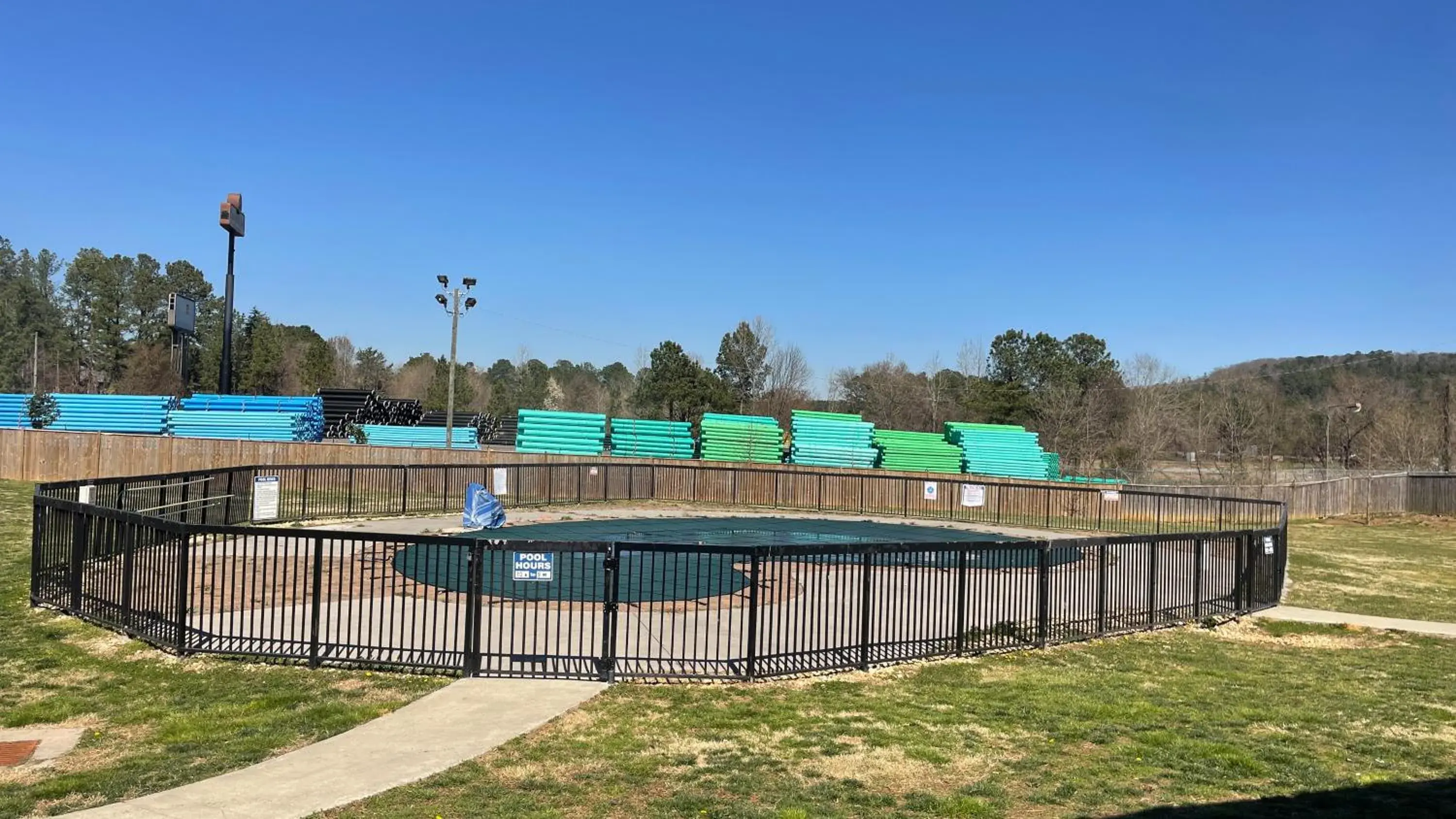 Queen Room with Two Queen Beds - Disability Access - Non-Smoking in Motel 6-White, GA - Cartersville Queen Room with Two Queen Beds - Disability Access - Non-Smoking in Motel 6-White, GA - Cartersville