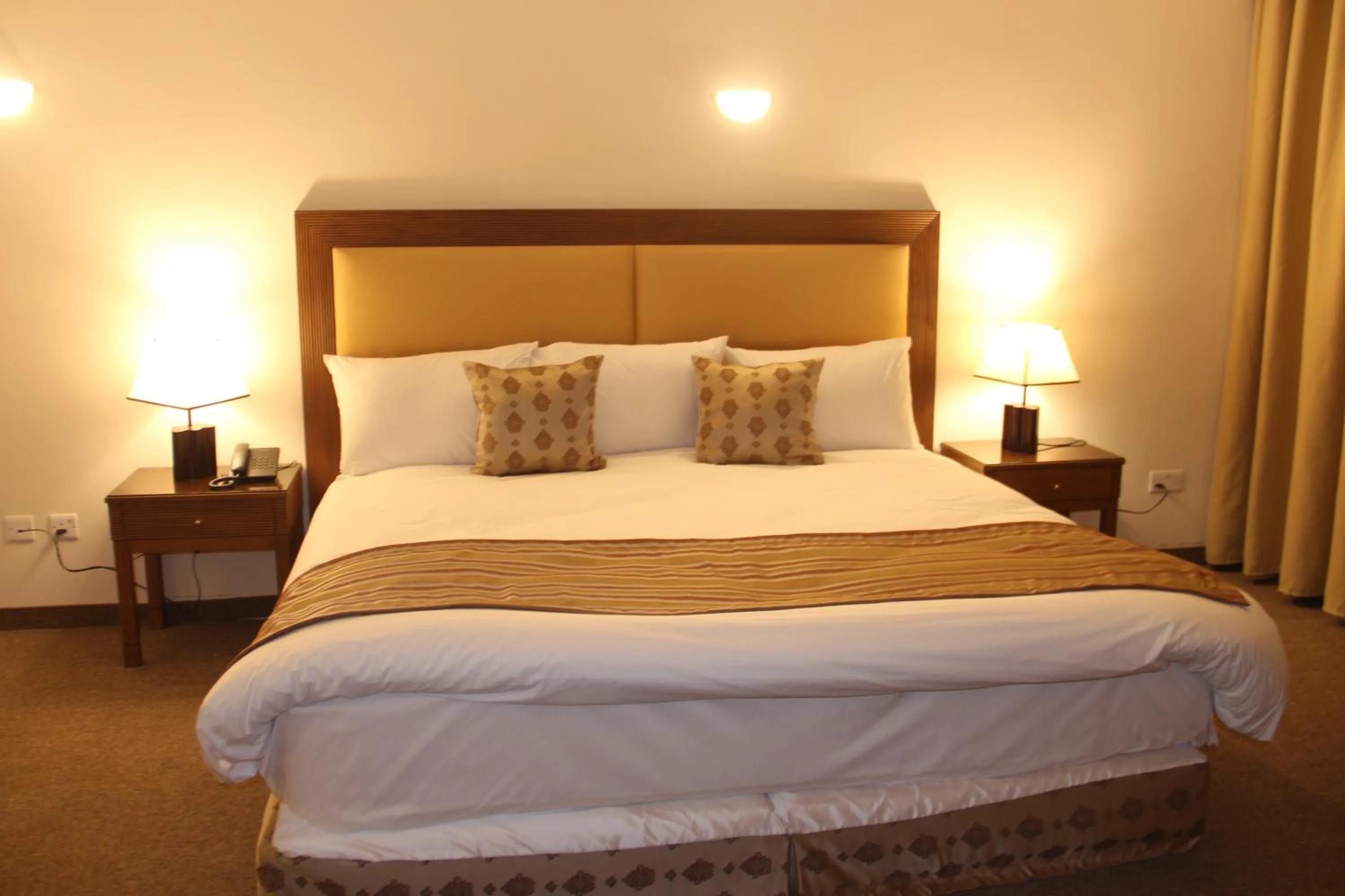 Bed in Saray Hotel Amman