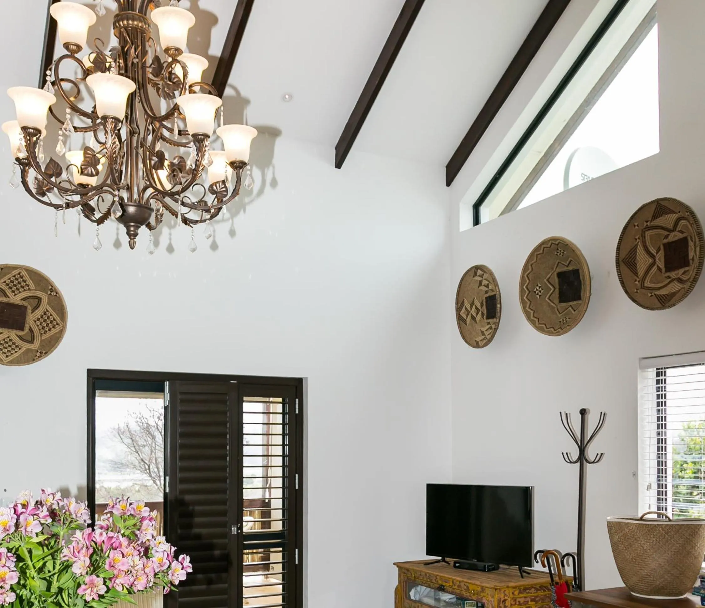 TV and multimedia in Narnia Guest House