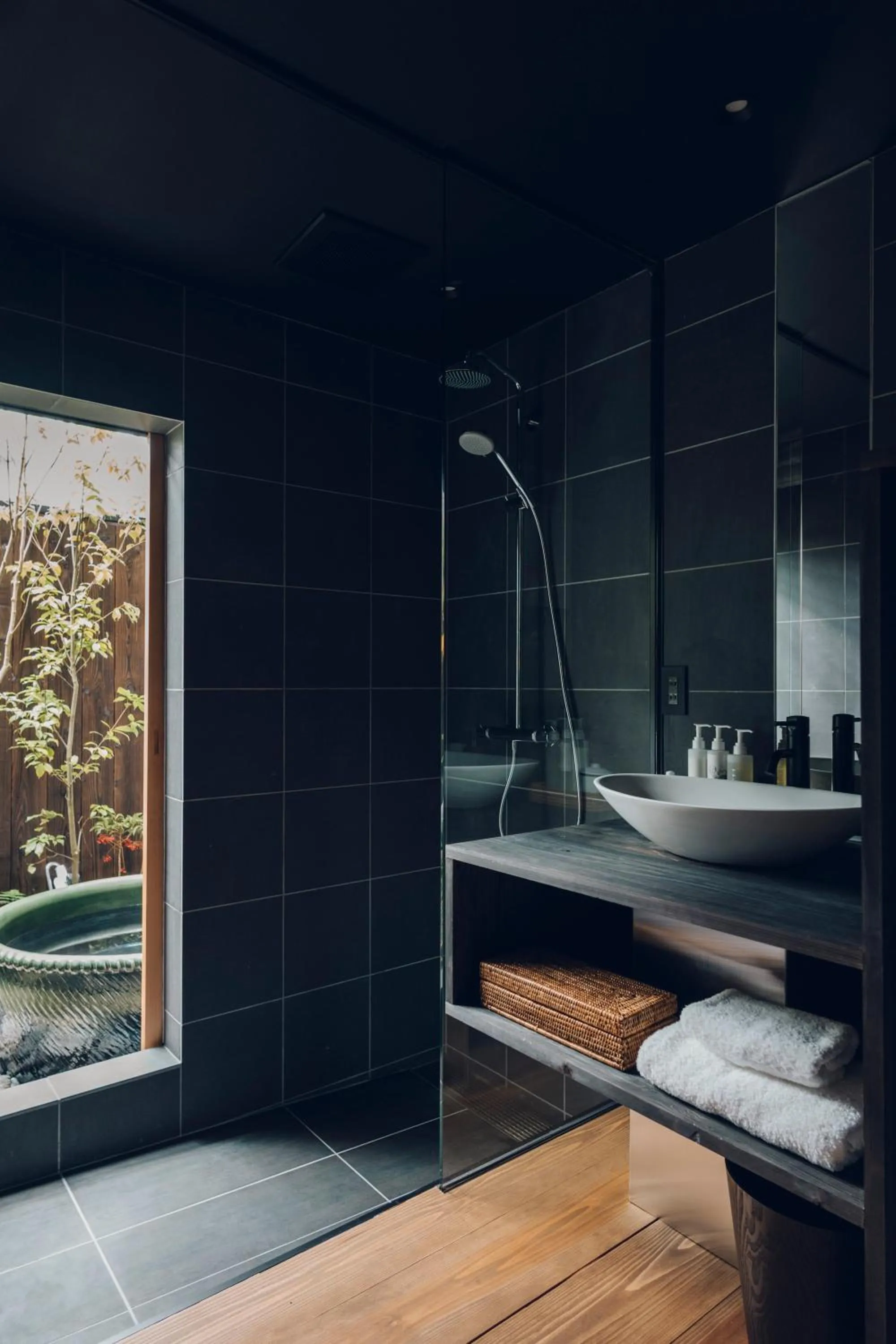 Shower in Ieno House Kyoto