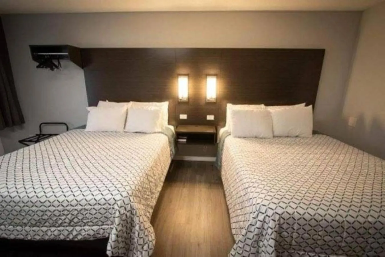 Bed in Envi Boutique Hotel Henderson-Evansville South