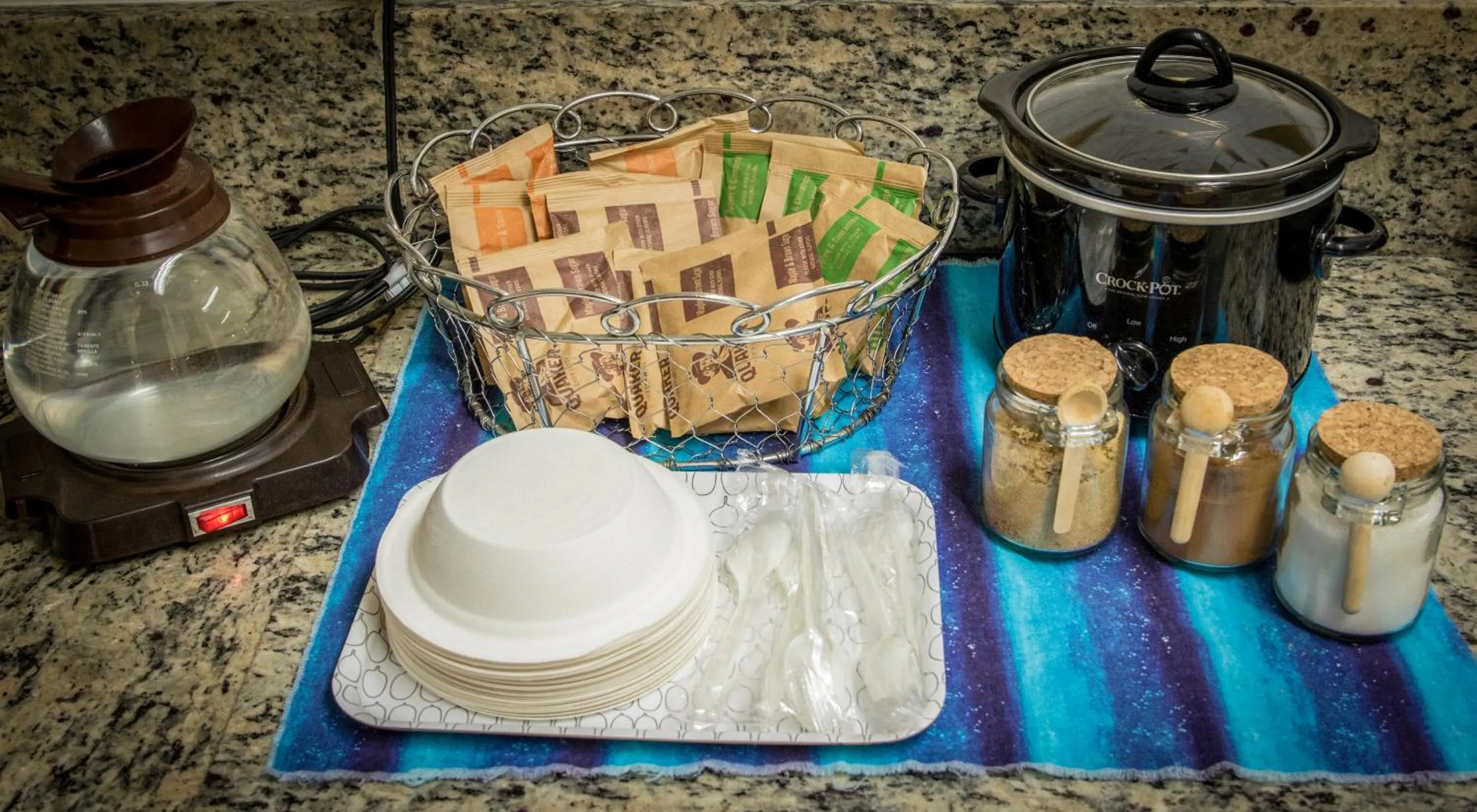 Coffee/tea facilities in Envi Boutique Hotel Henderson-Evansville South