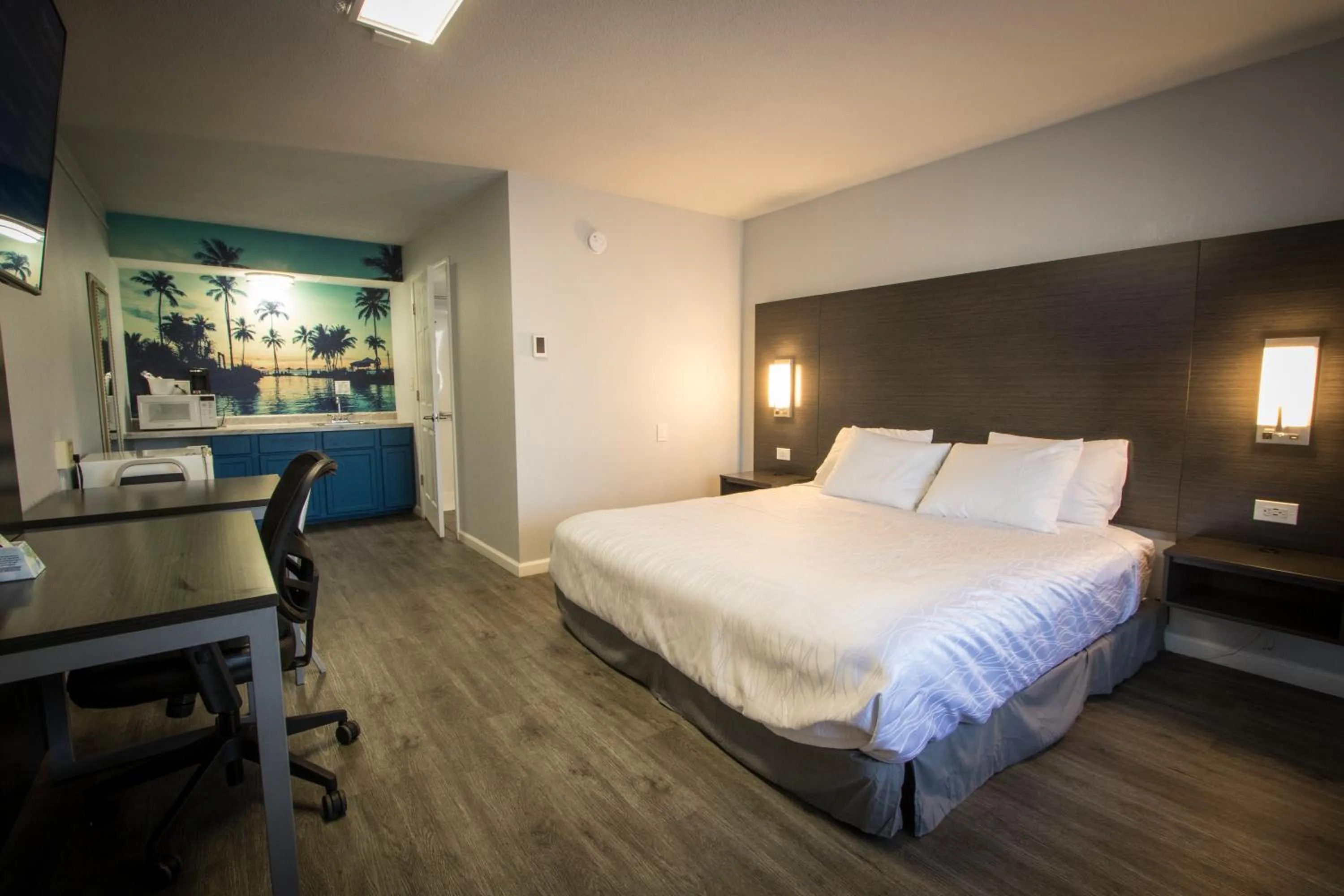 Photo of the whole room, Bed in Envi Boutique Hotel Henderson-Evansville South