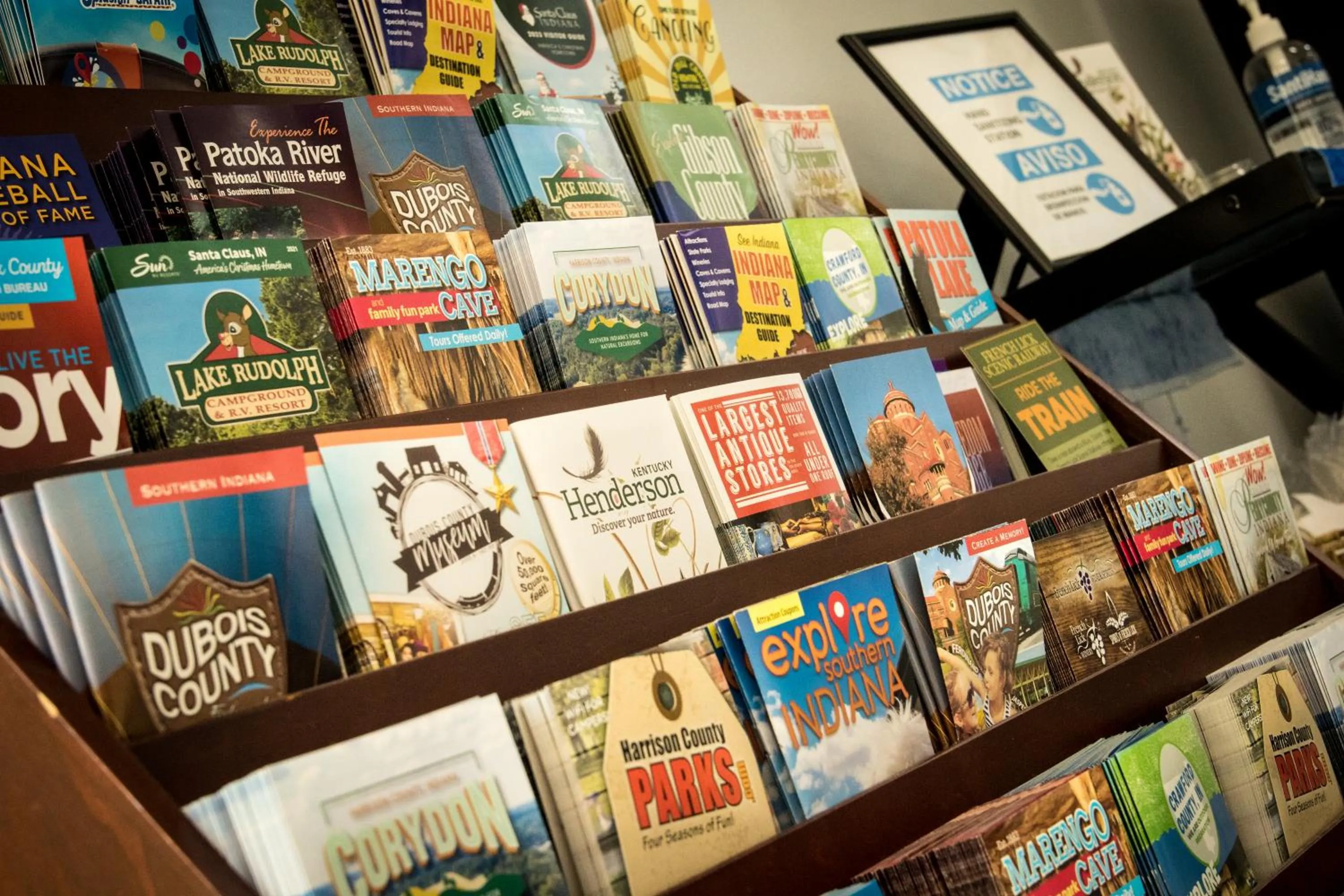 Library in Envi Boutique Hotel Henderson-Evansville South