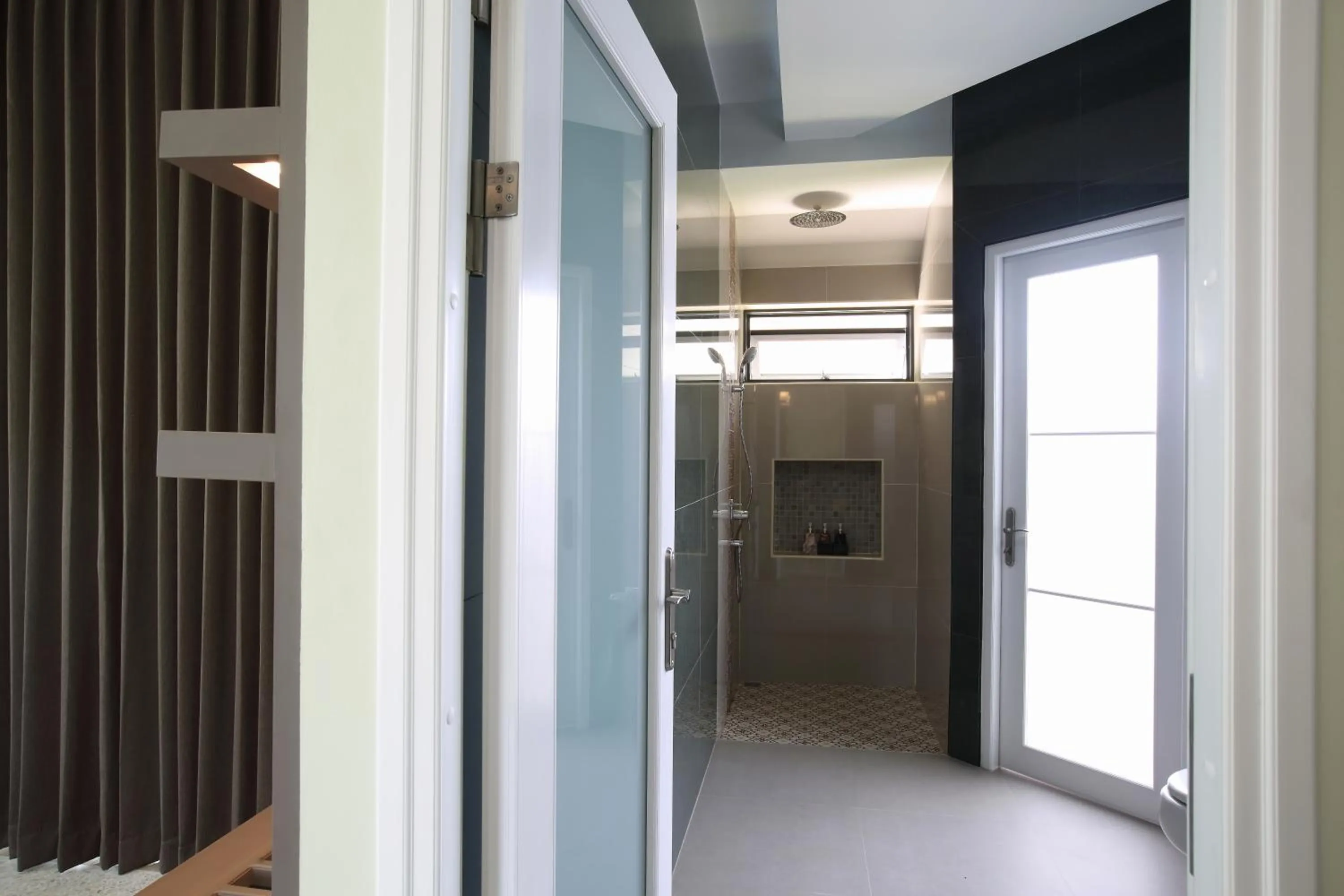 Shower in Wis Beach Khanom