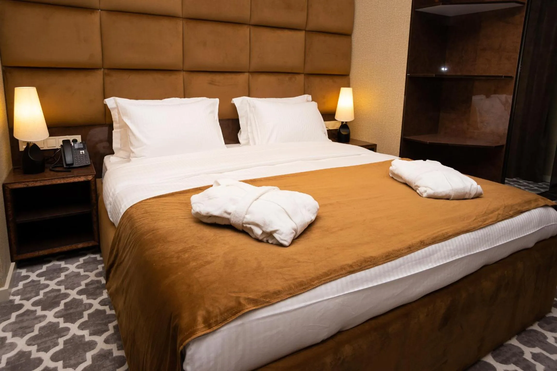 Bedroom, Bed in Gallery Art Hotel