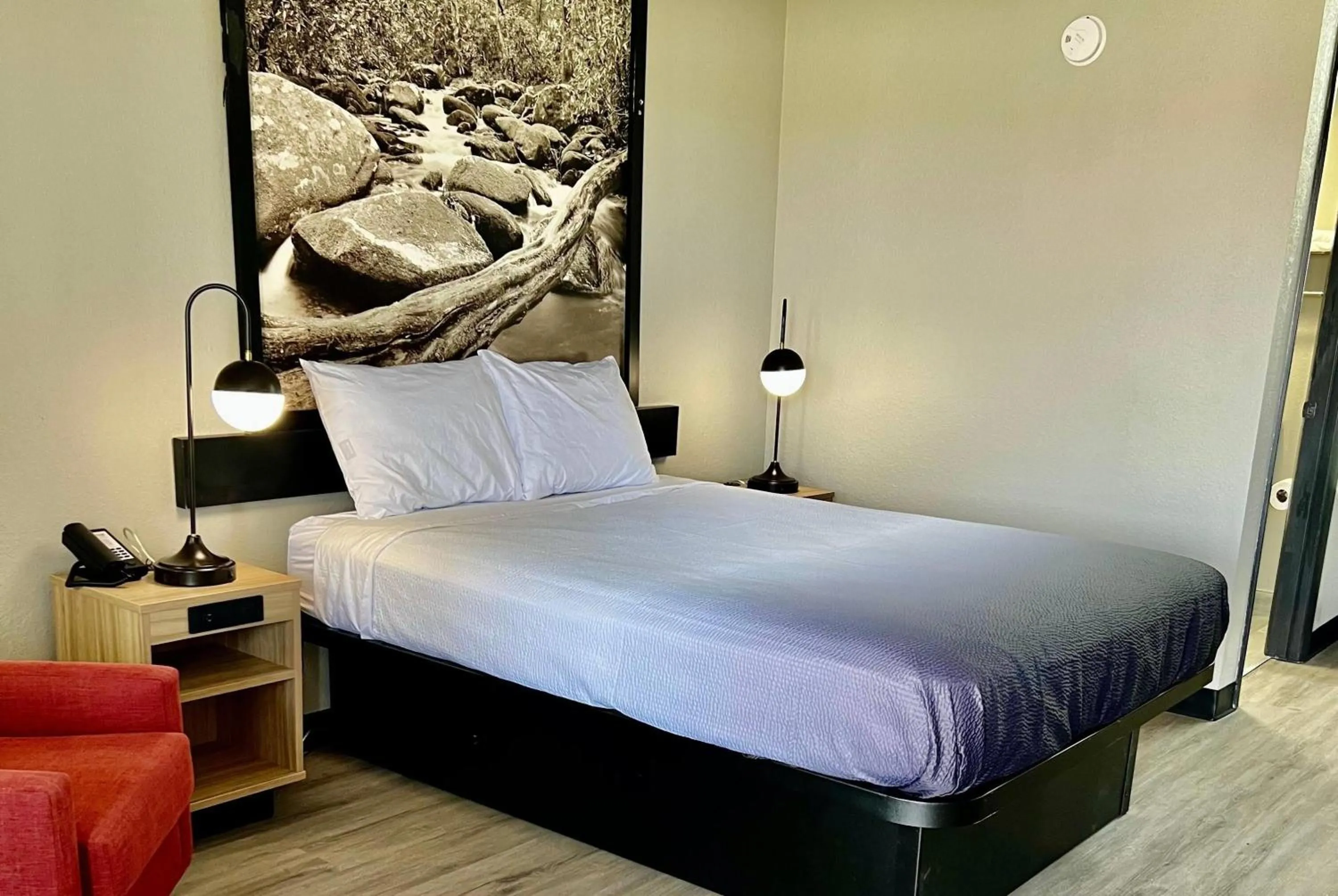 Bedroom, Bed in Super 8 by Wyndham Manchester TN