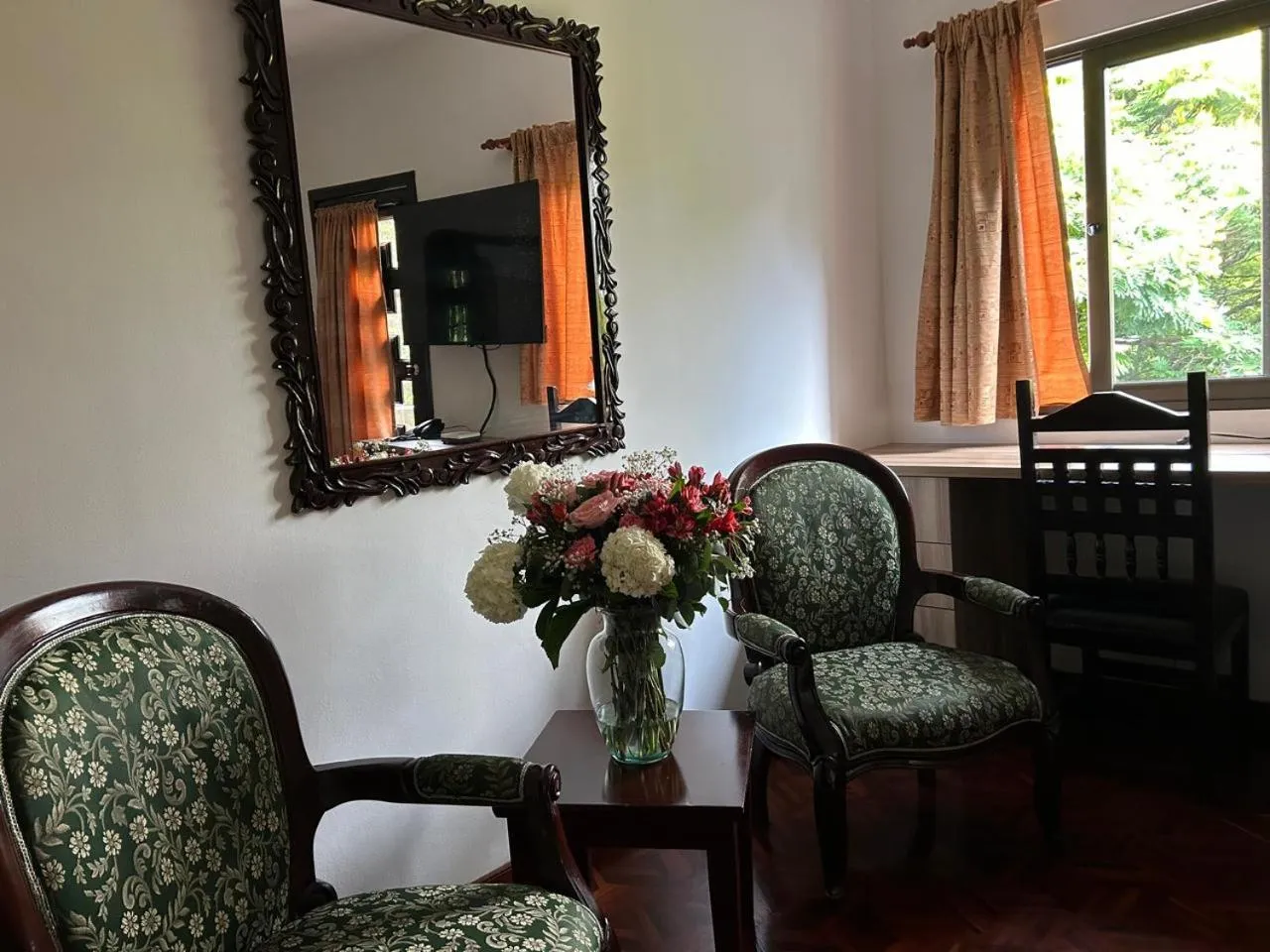 Seating area in Hotel Stein Colonial