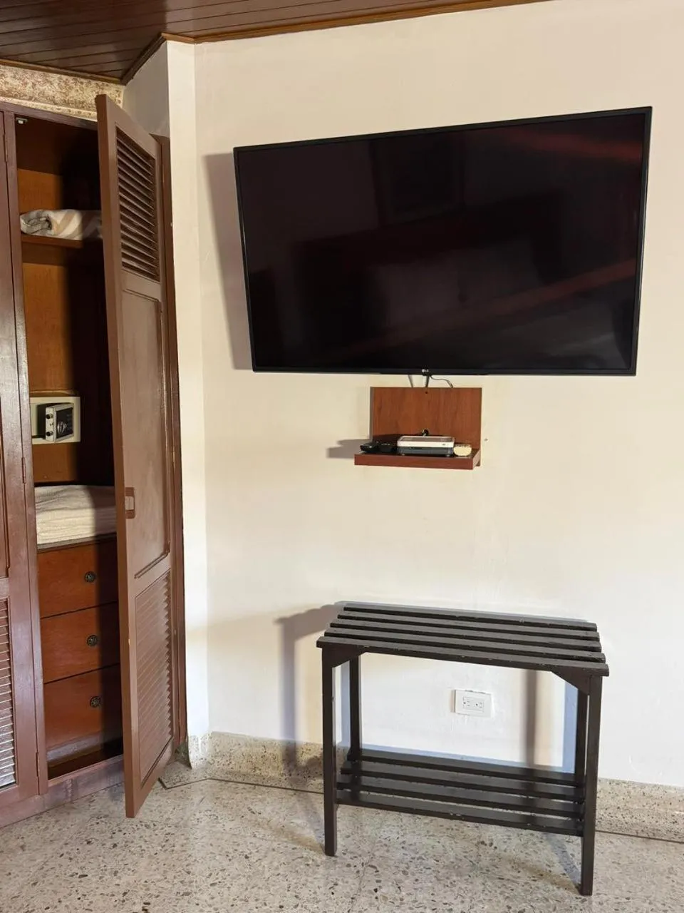 TV and multimedia in Hotel Stein Colonial