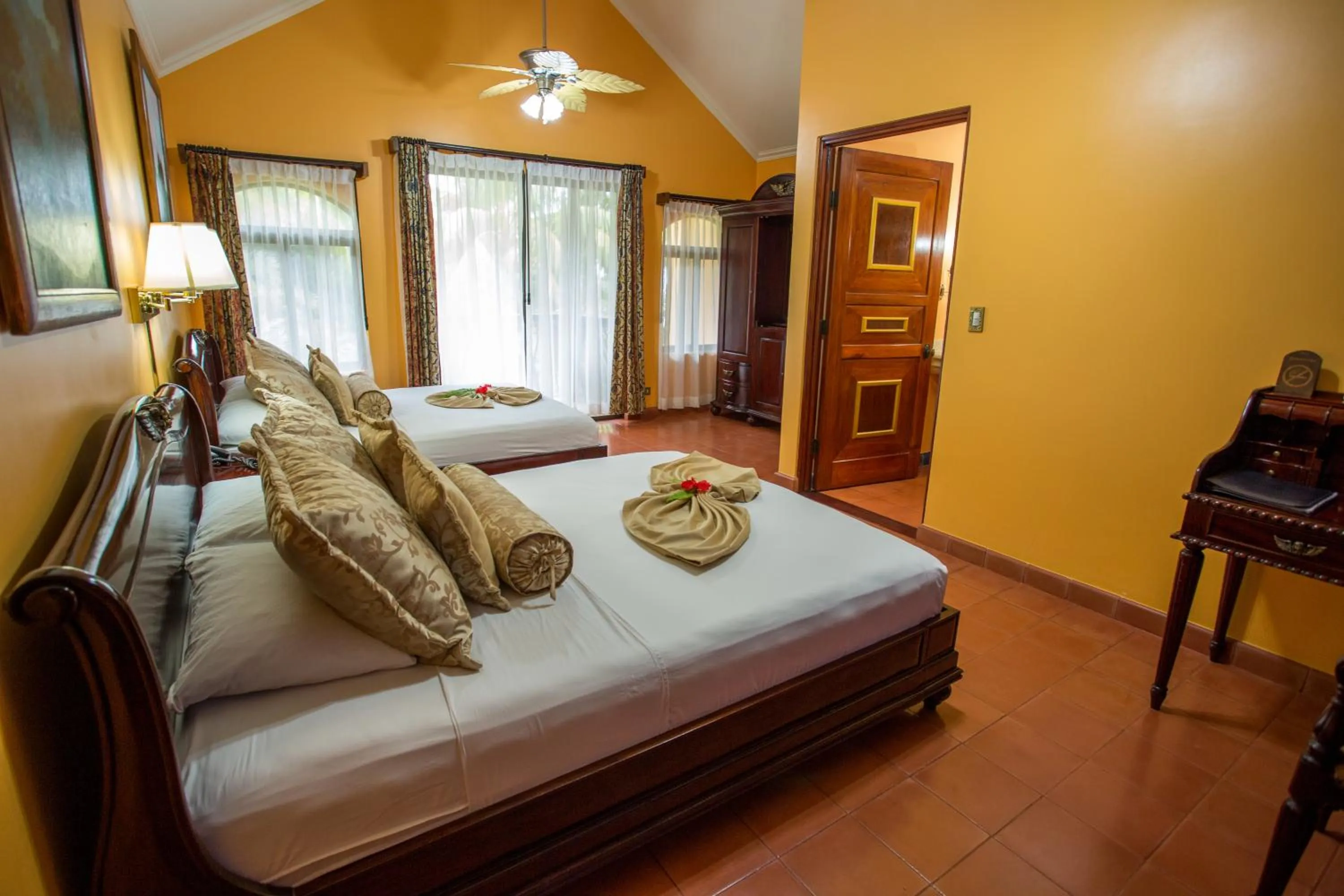 Photo of the whole room, Bed in Hotel Cuna del Angel